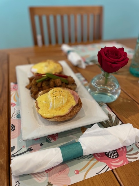 Eggs Benedict