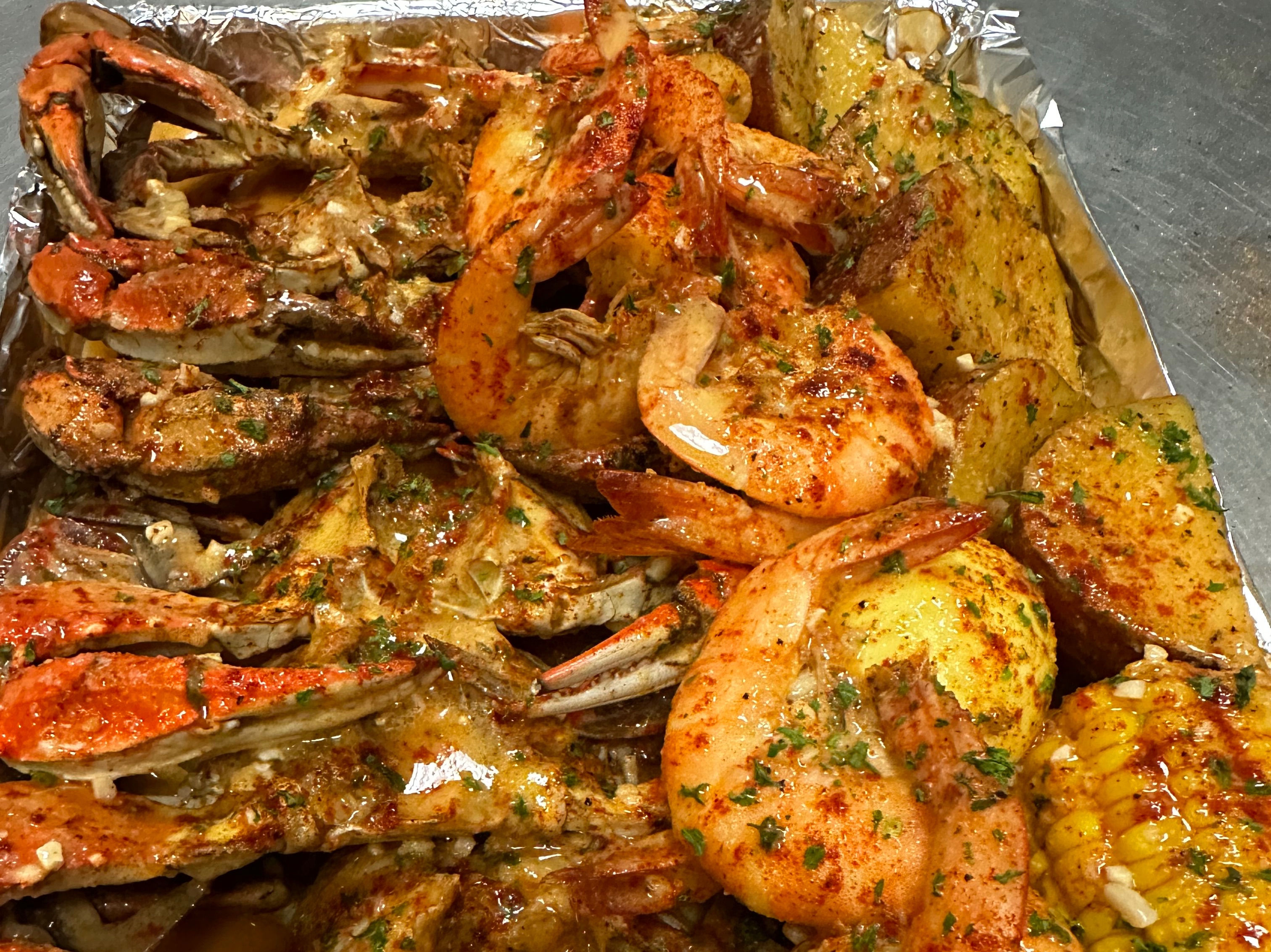 Garlic Blue Crab (6) Tray W/Shrimp (12)