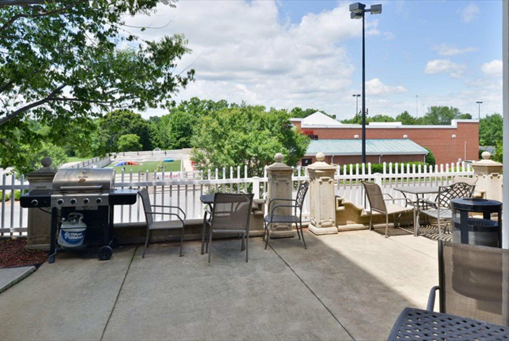 Holiday Inn Express & Suites Mooresville - Lake Norman Photo