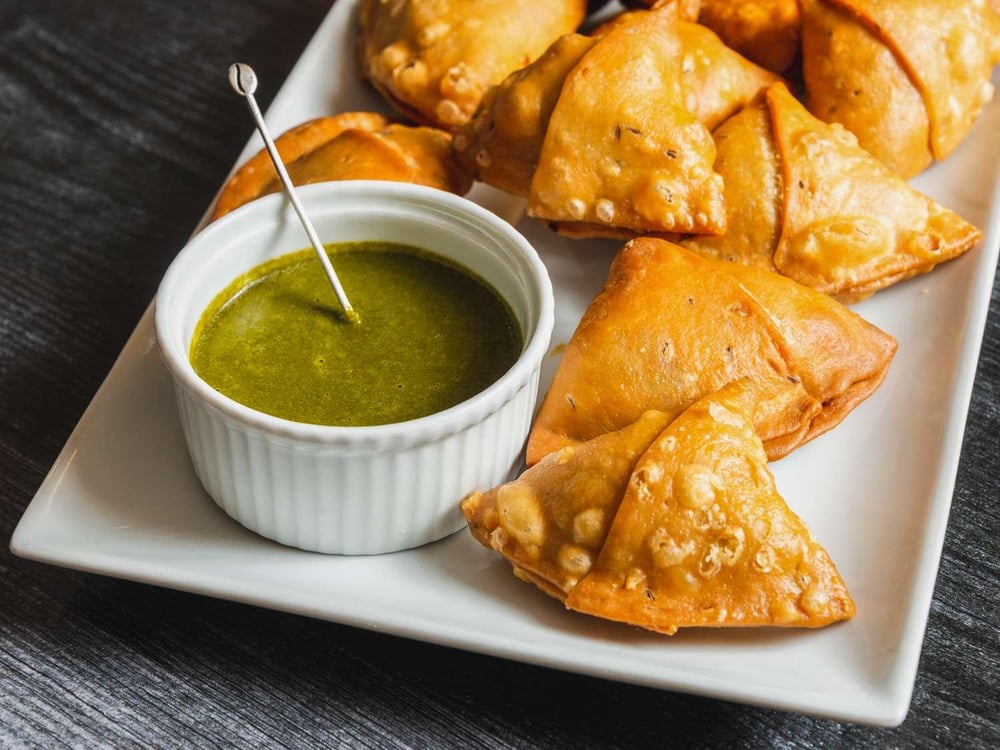 Samosa Chaat (Signature Item) (Vegan)