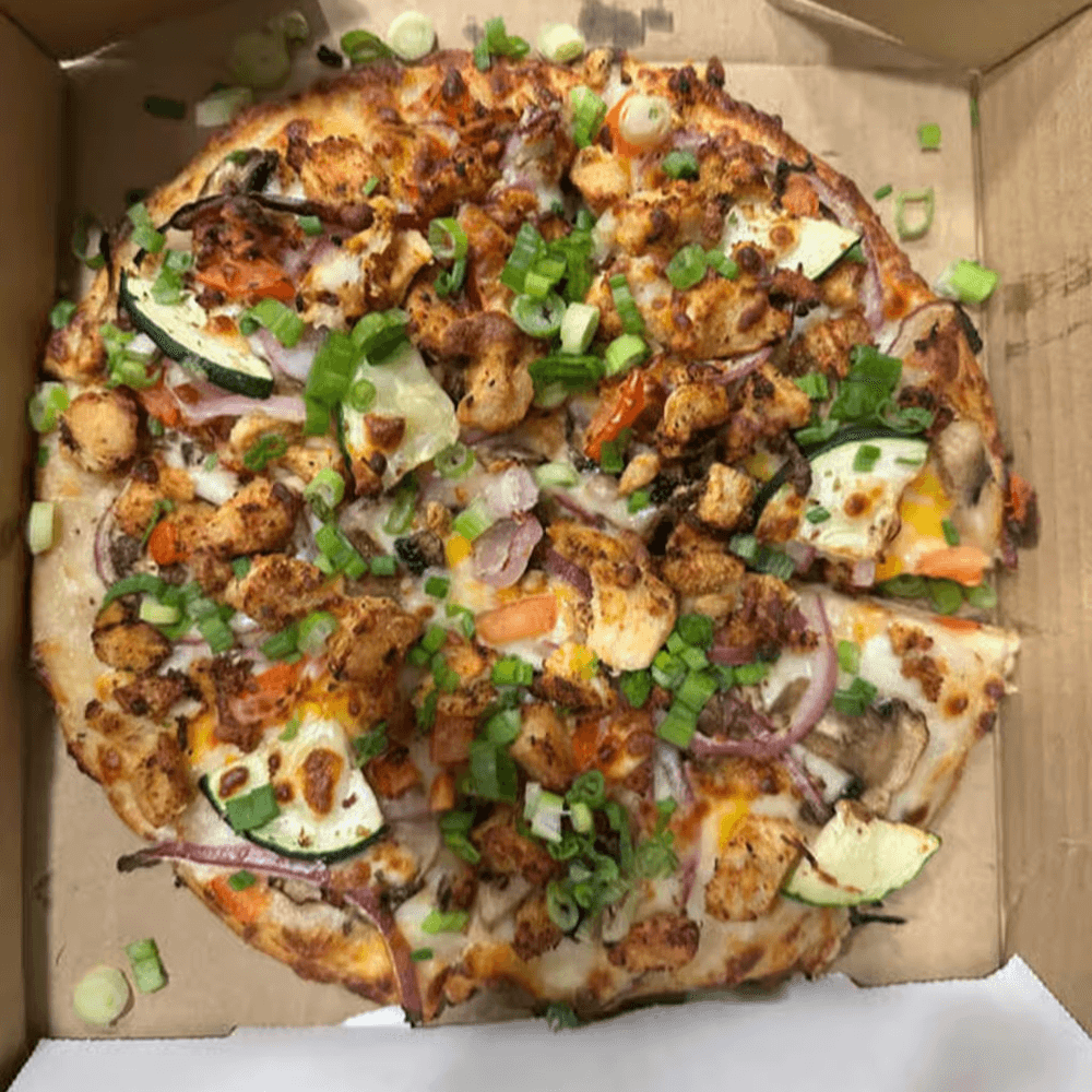 Halal Garlic Chicken Pizza