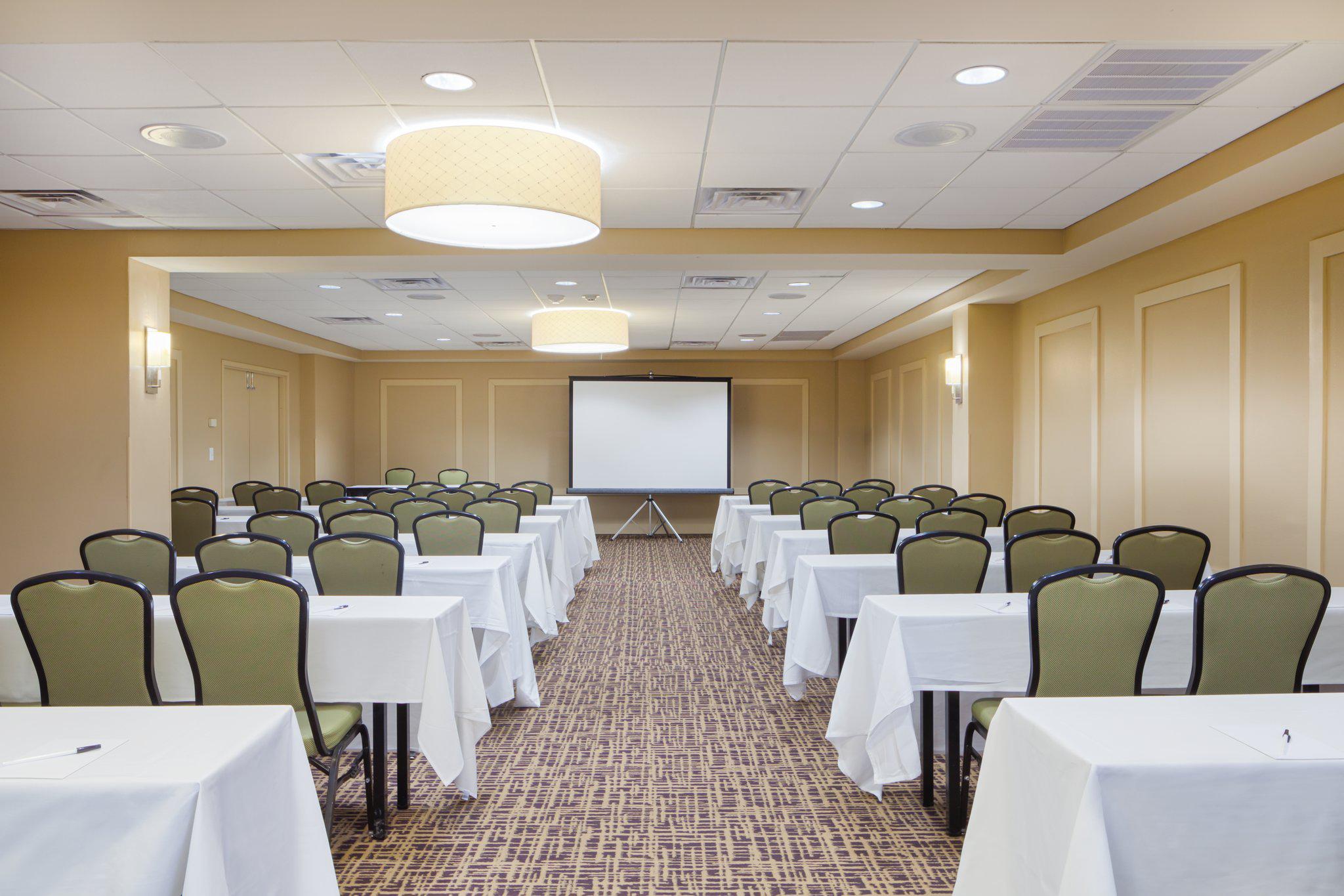 Holiday Inn Metairie New Orleans Airport Photo