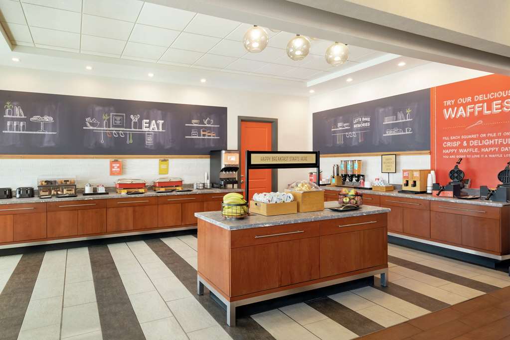 Hampton Inn Portland Downtown - Waterfront Image