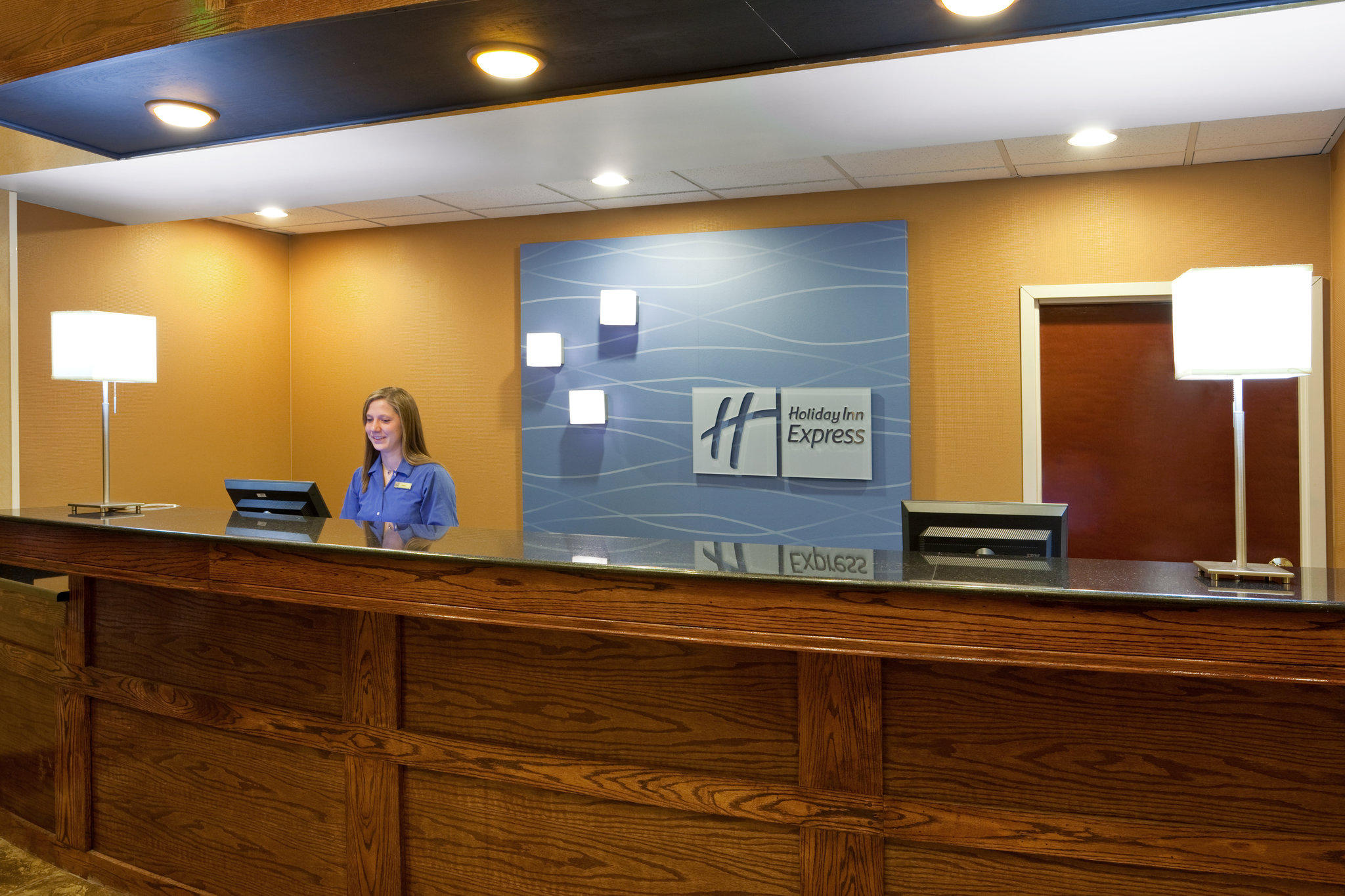 Holiday Inn Express & Suites Cleveland-Streetsboro Photo