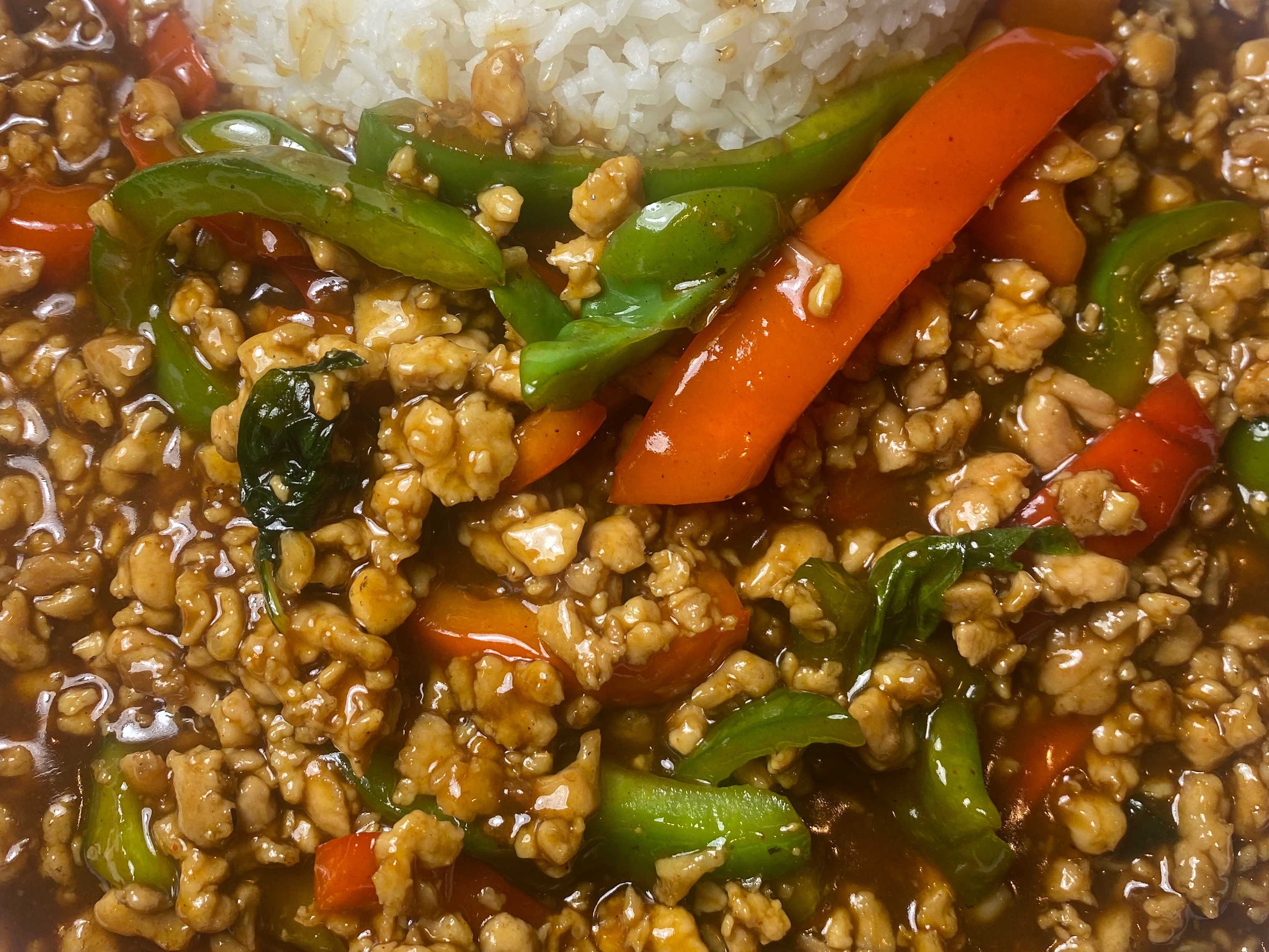 Pad Kee Mao (Minced Chicken)