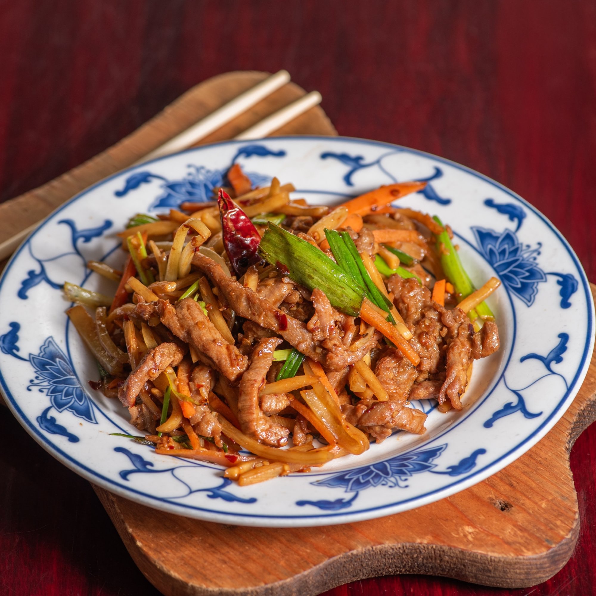 42. Shredded beef with spicy sauce