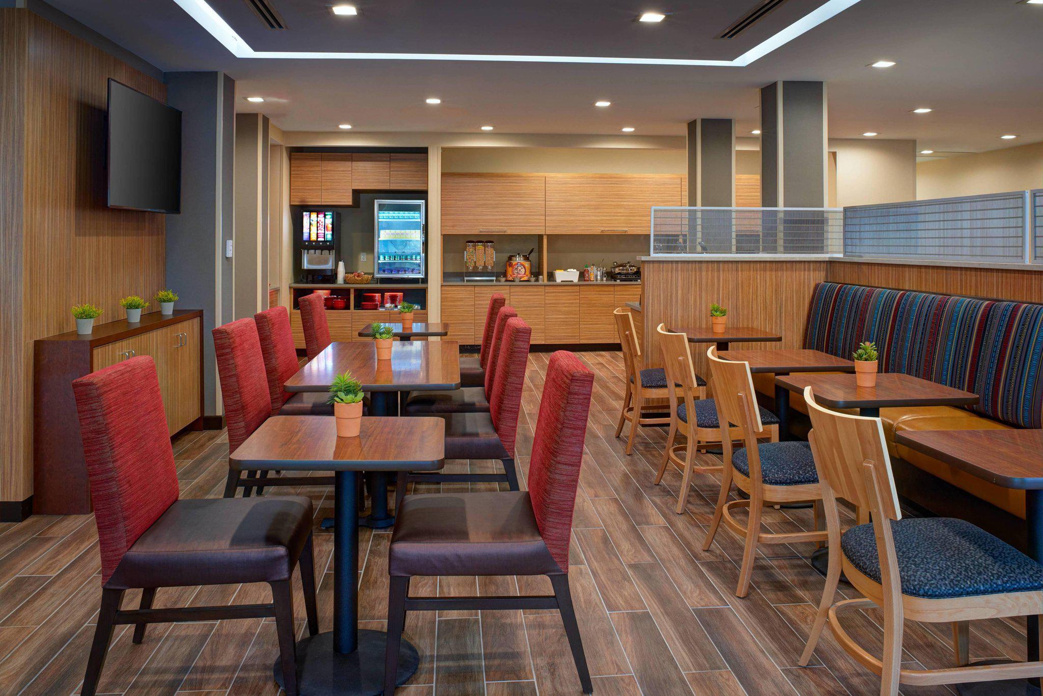 TownePlace Suites by Marriott Grand Rapids Airport Photo