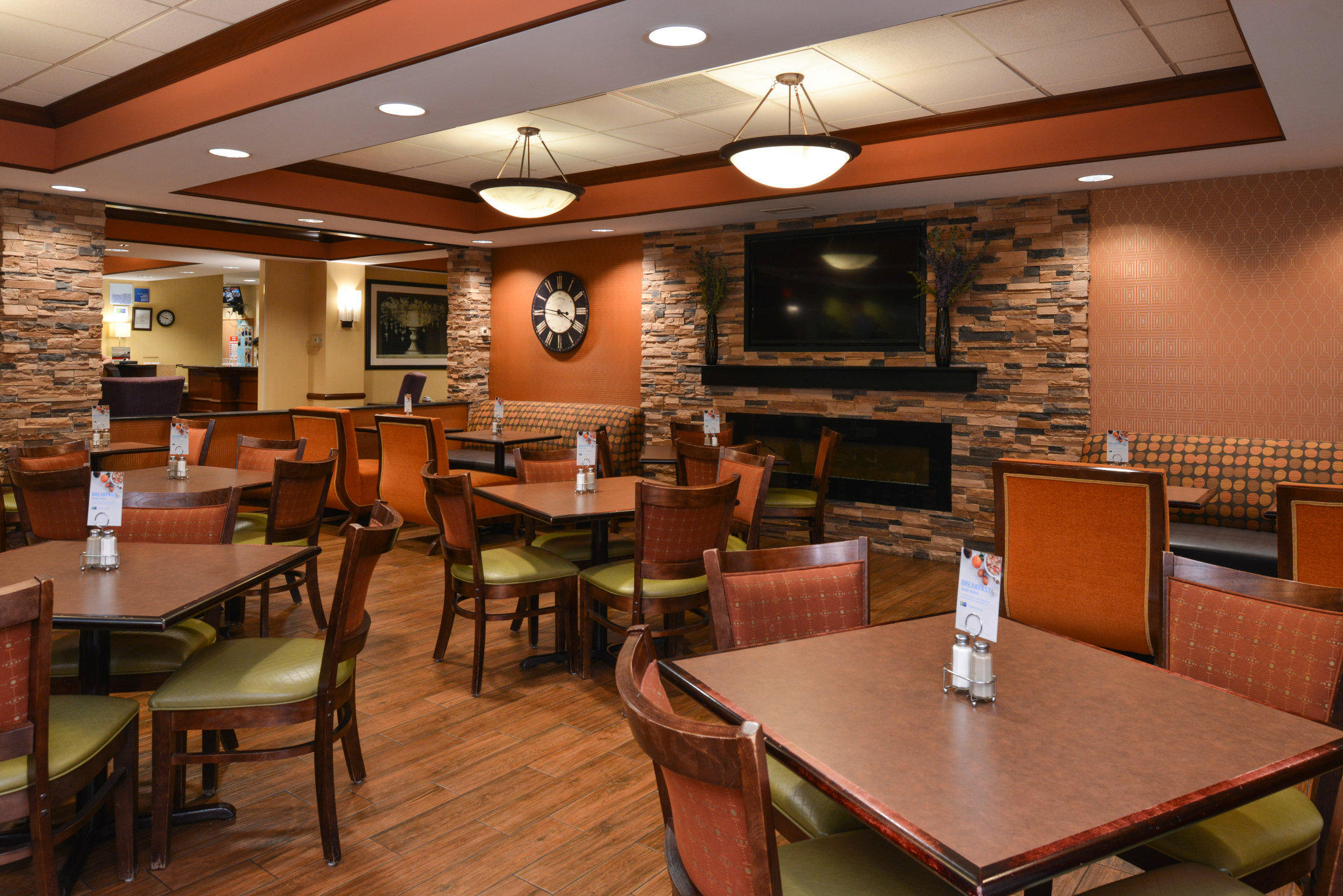 Holiday Inn Express & Suites Dayton-Centerville Photo