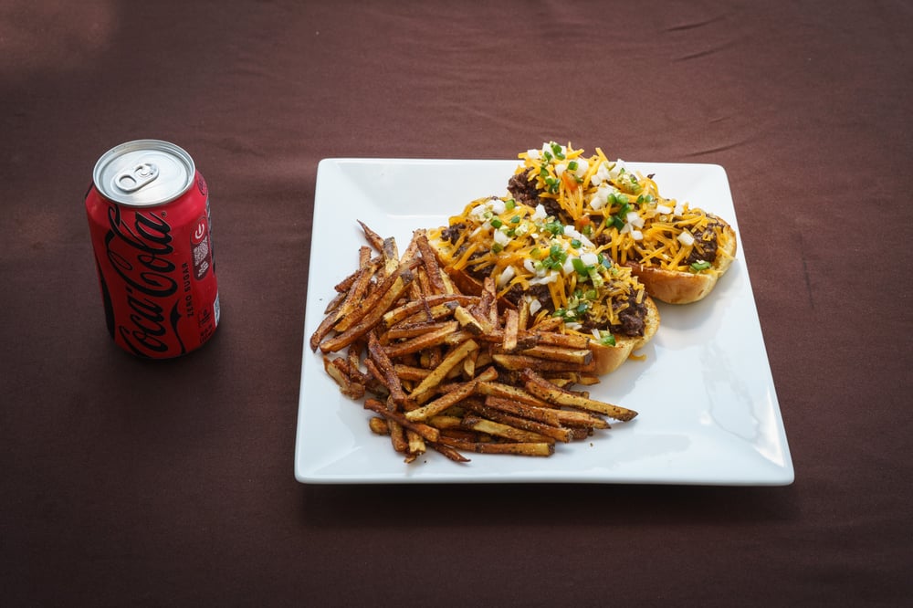 $12.00 Meal Deal: Chili Dog