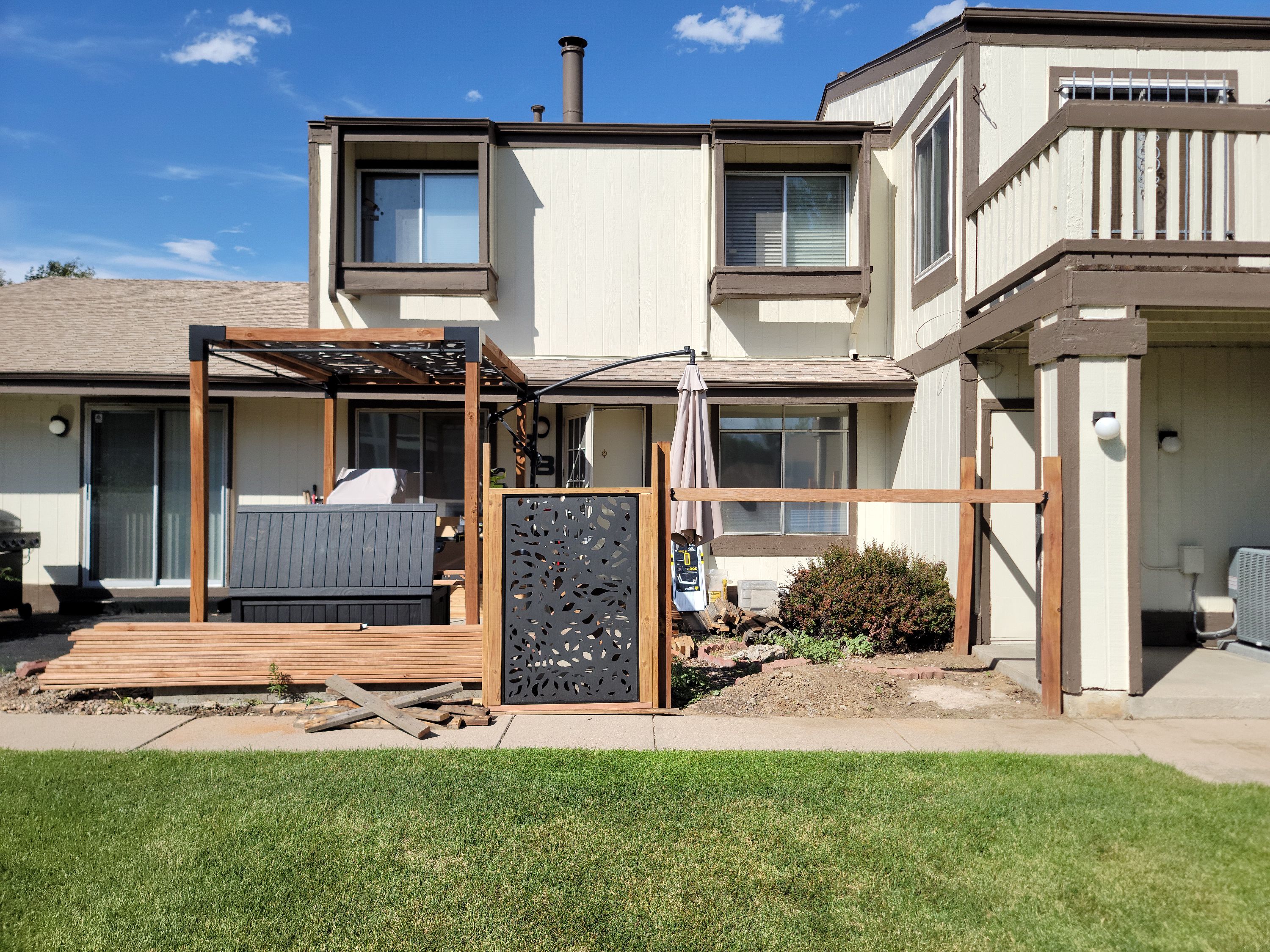 Dark Horse Handyman Image