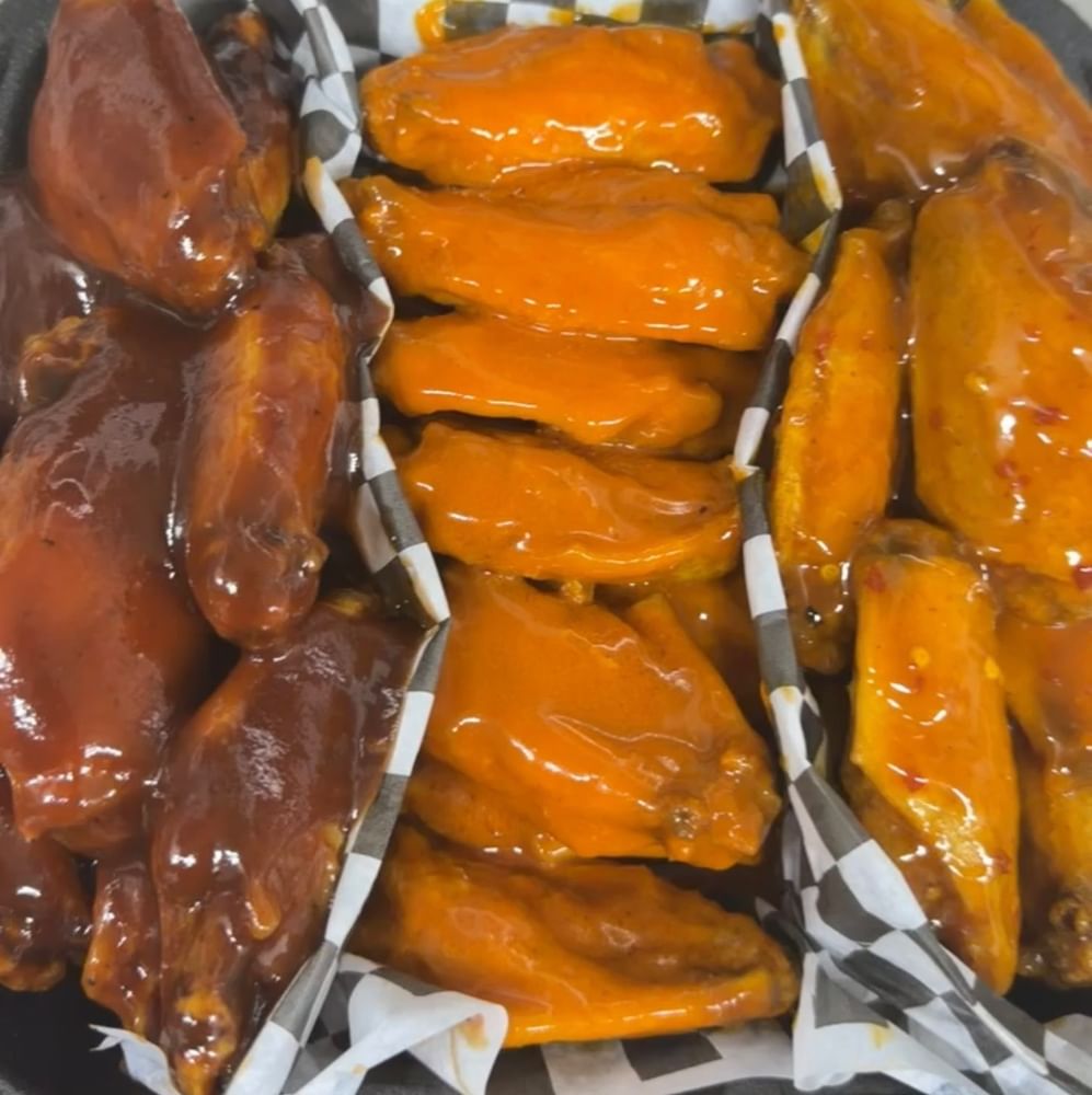 18 Piece Wings (Up to 3 Flavors)