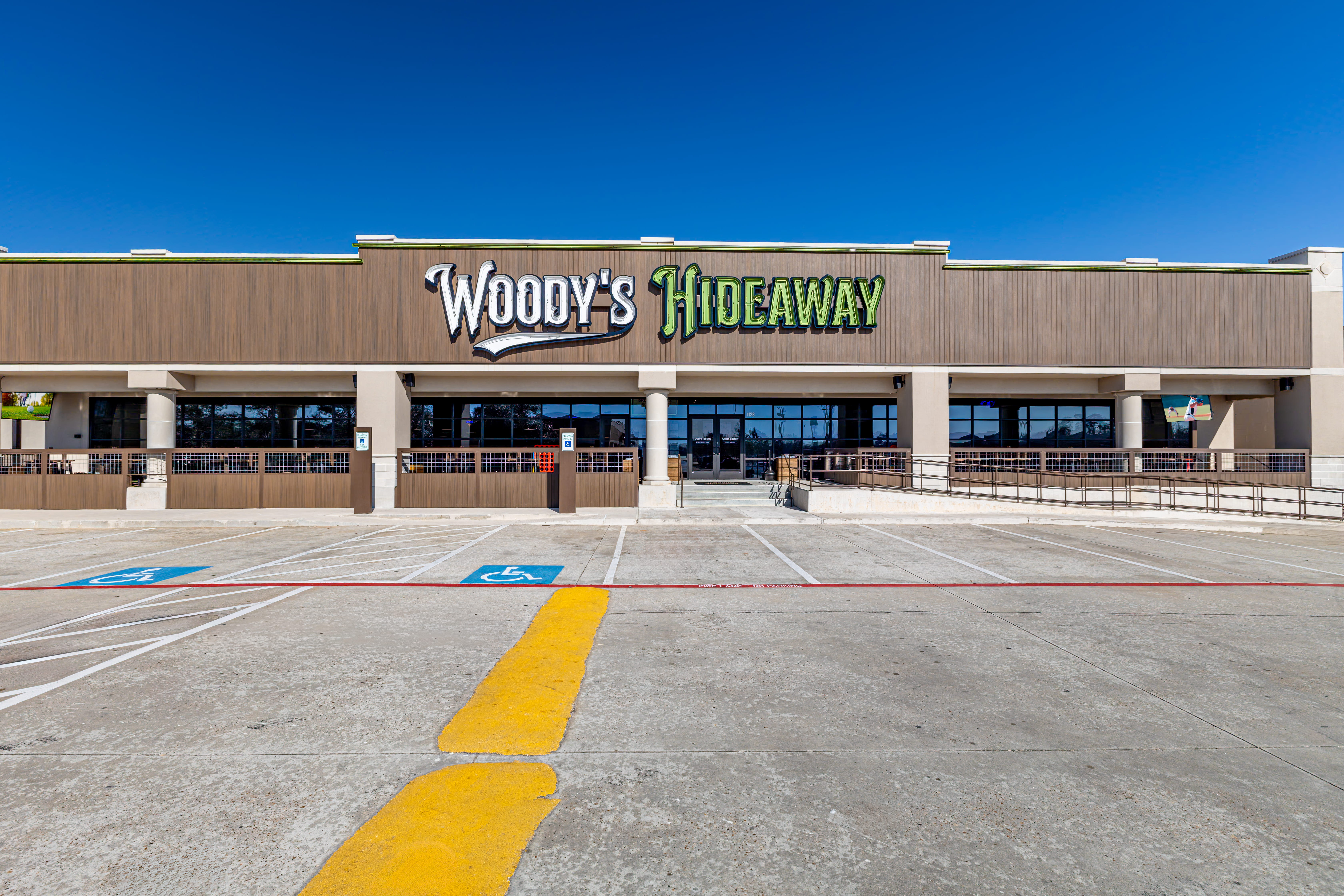 Woody's Hideaway Conroe Image