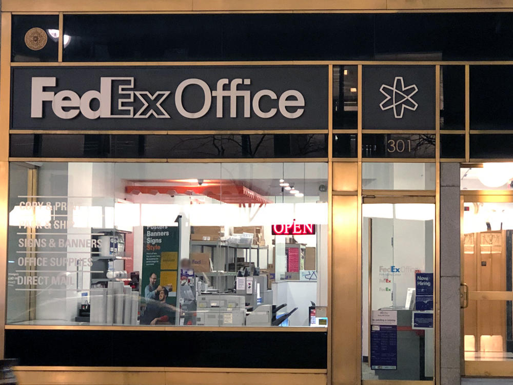 FedEx Office Ship Center Photo