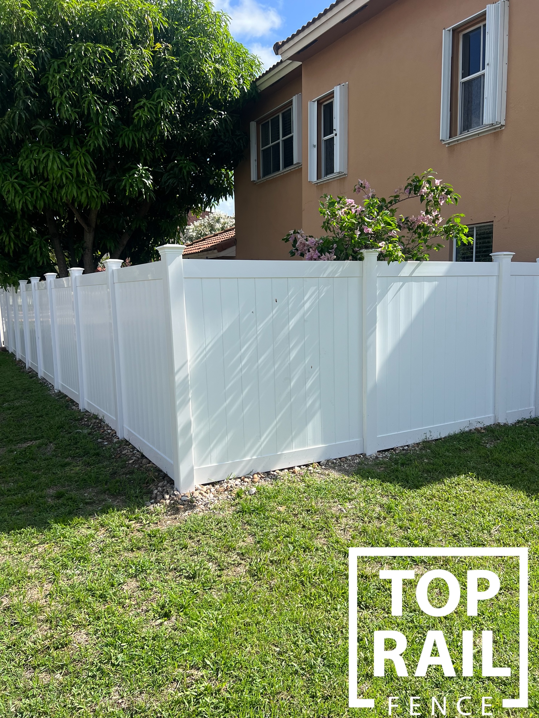 Top Rail Fence Pompano Beach Image