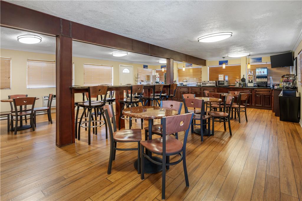 Best Western Desert Winds Image