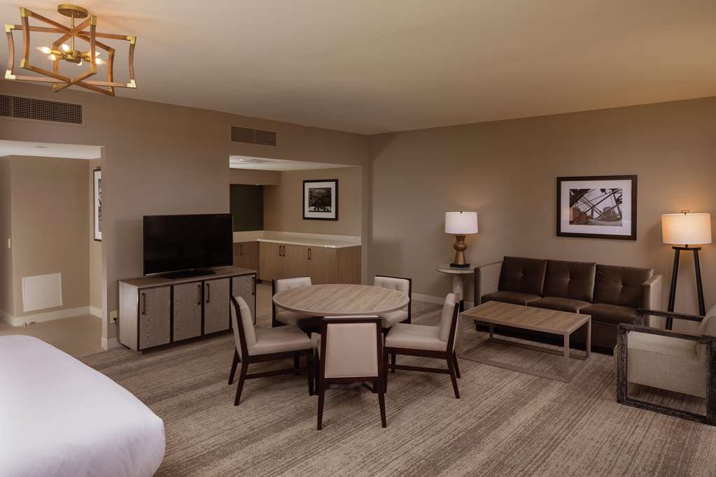 Hilton Birmingham Downtown at UAB Image