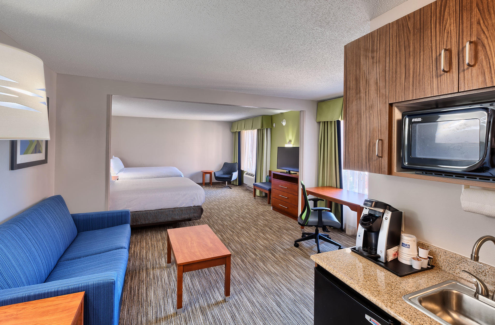 Holiday Inn Express & Suites Raleigh North - Wake Forest Photo