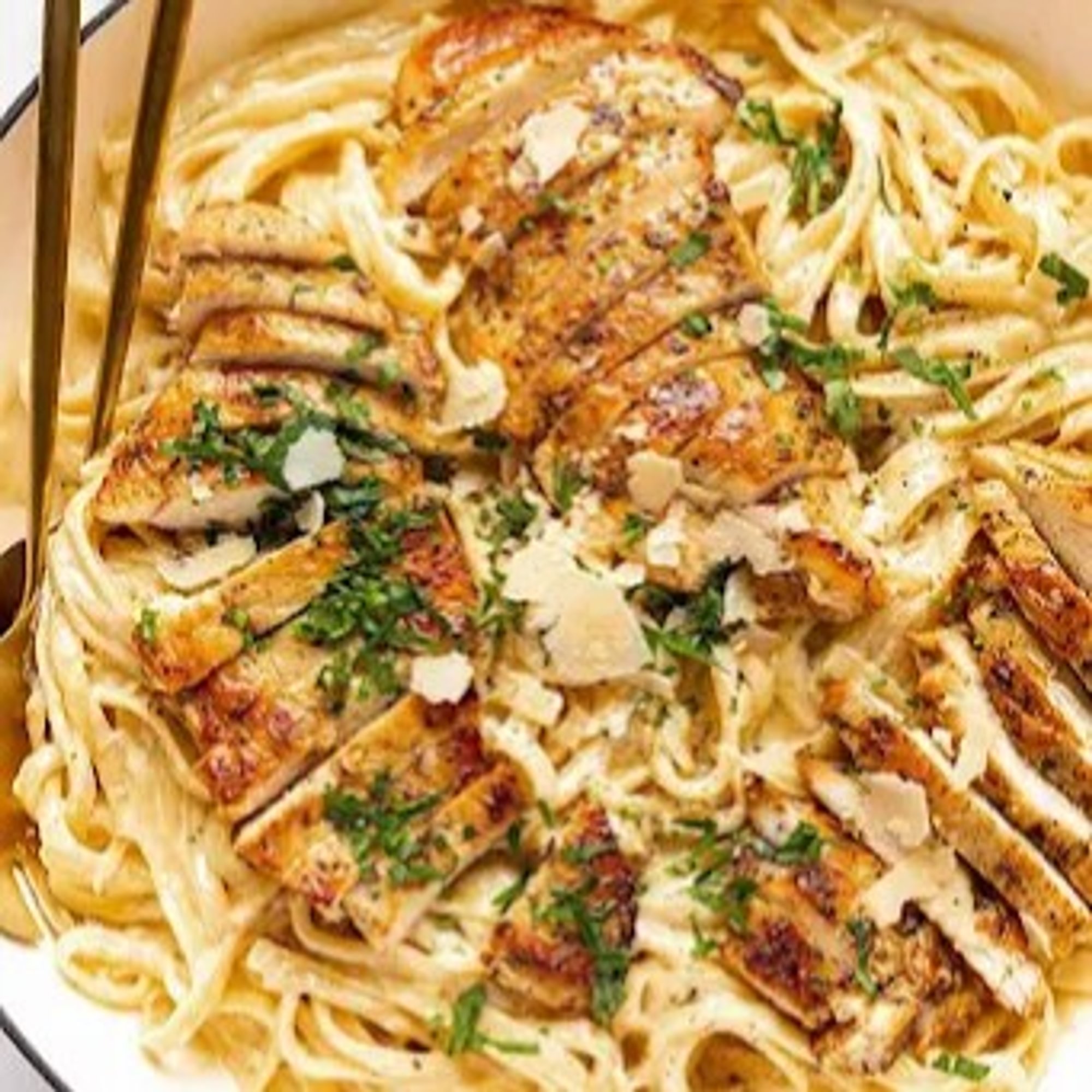 Fettuccine Alfredo Chicken