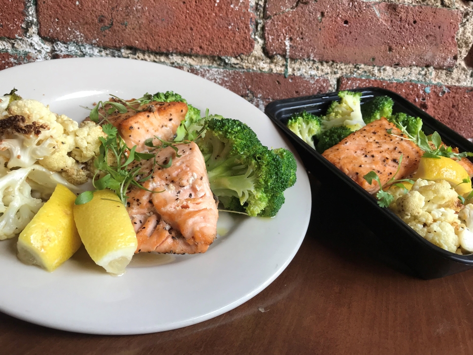 Garlic Seared EZ Salmon