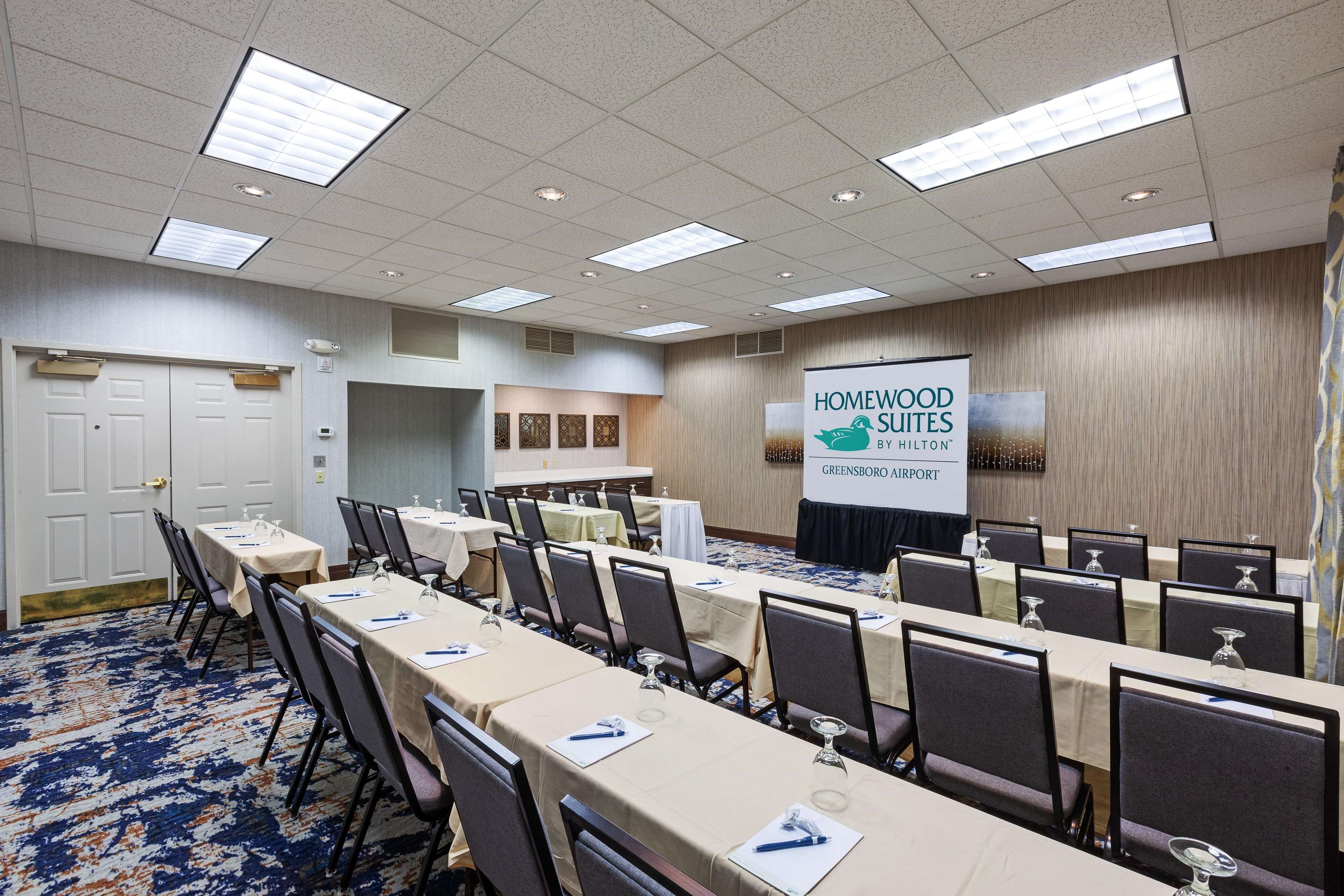 Homewood Suites by Hilton Greensboro Photo