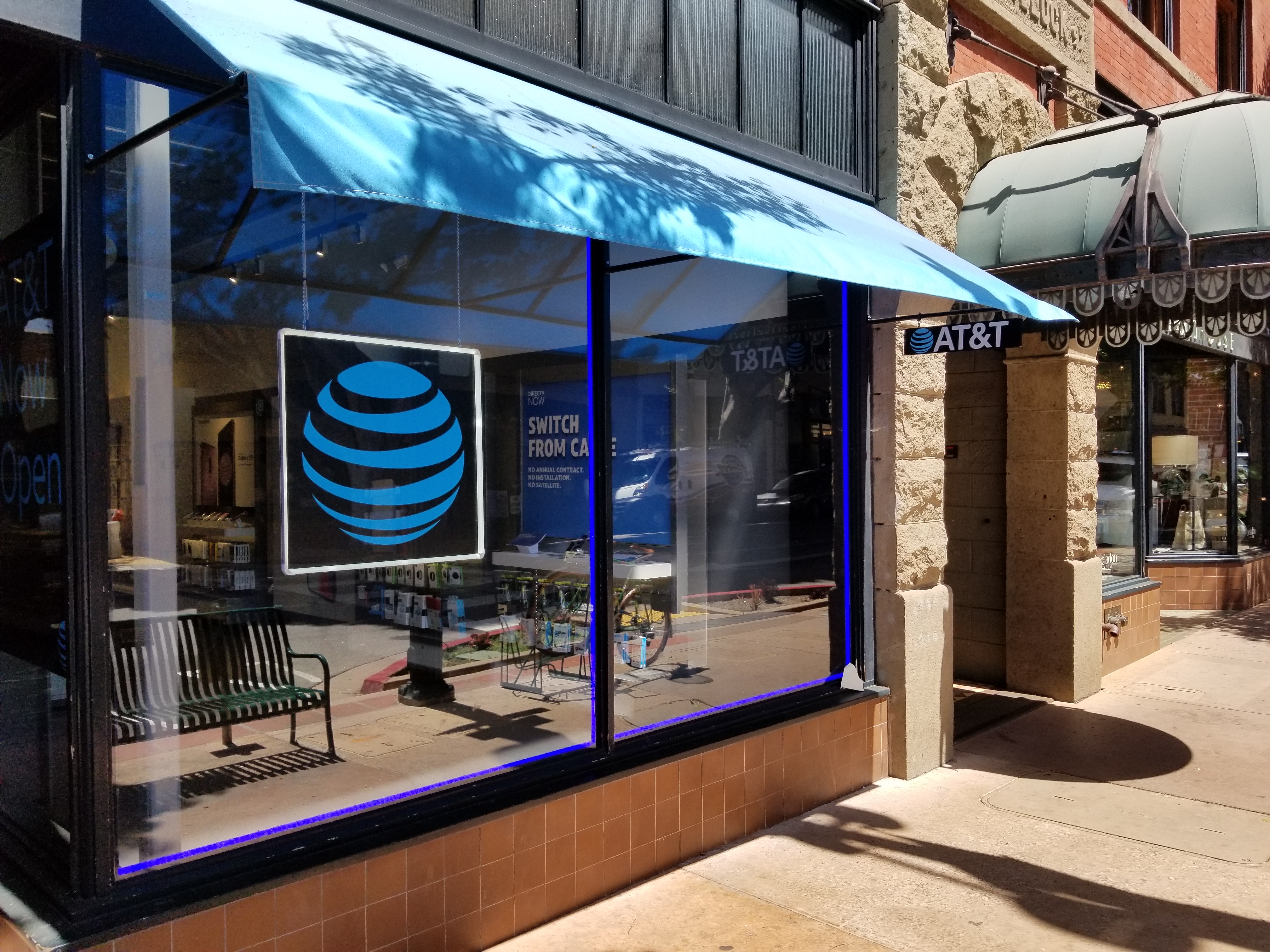 AT&T Store Photo