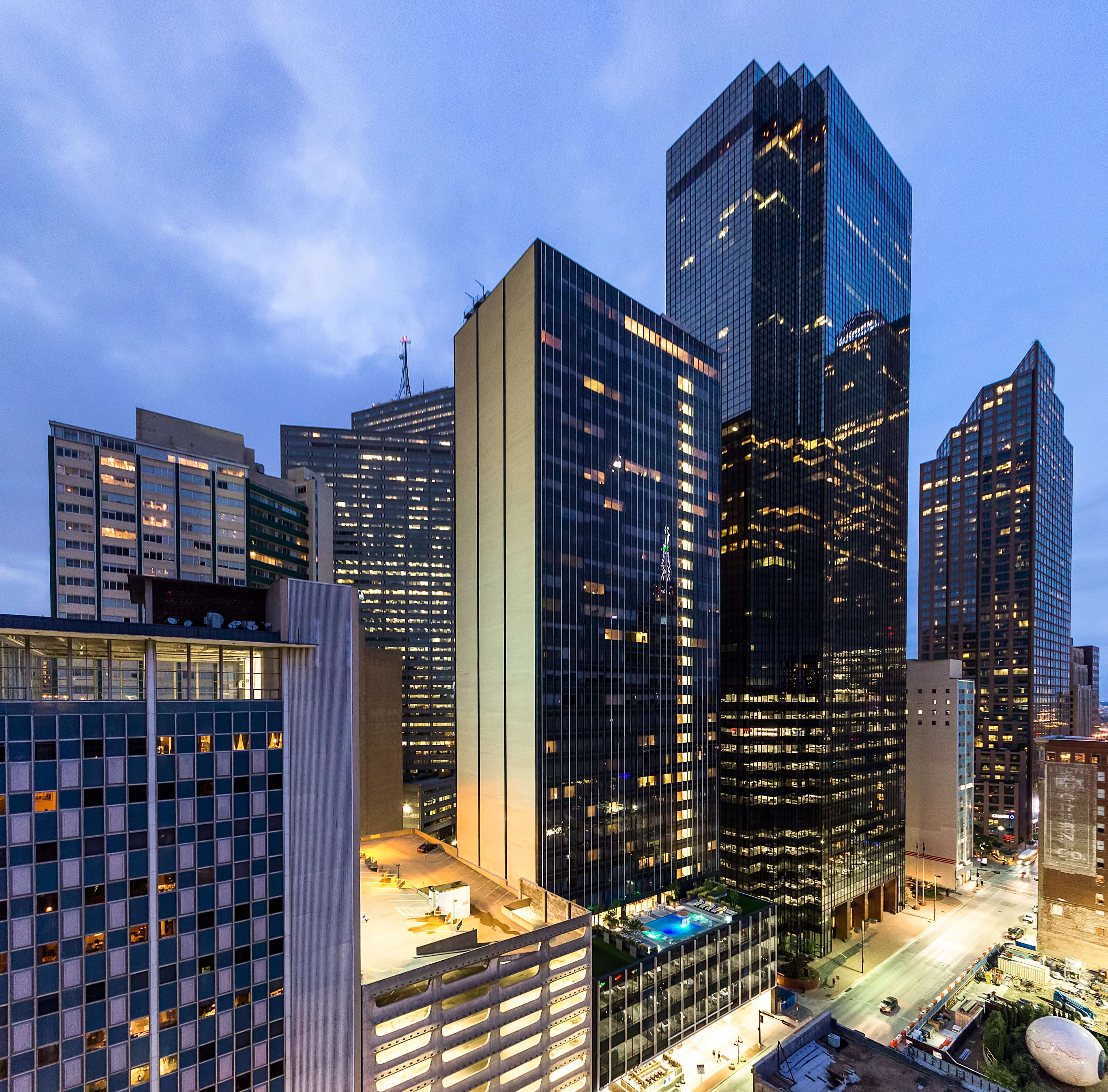 Hilton Garden Inn Downtown Dallas Photo