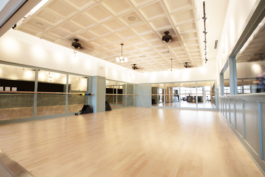 Commercial Construction Group, LLC Logo