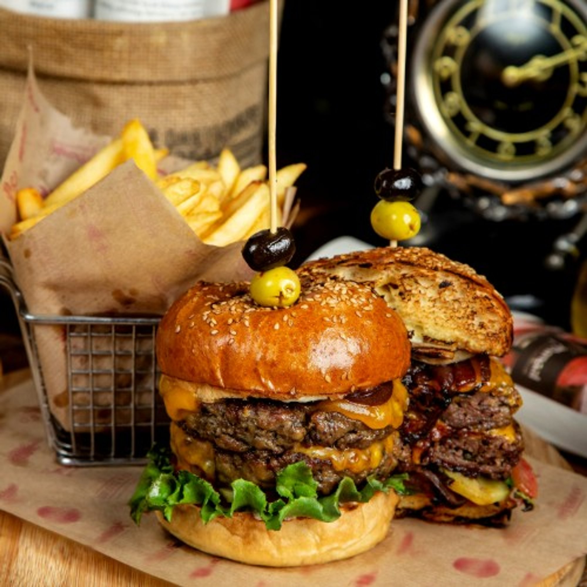 Bacon Cheeseburger & Fries