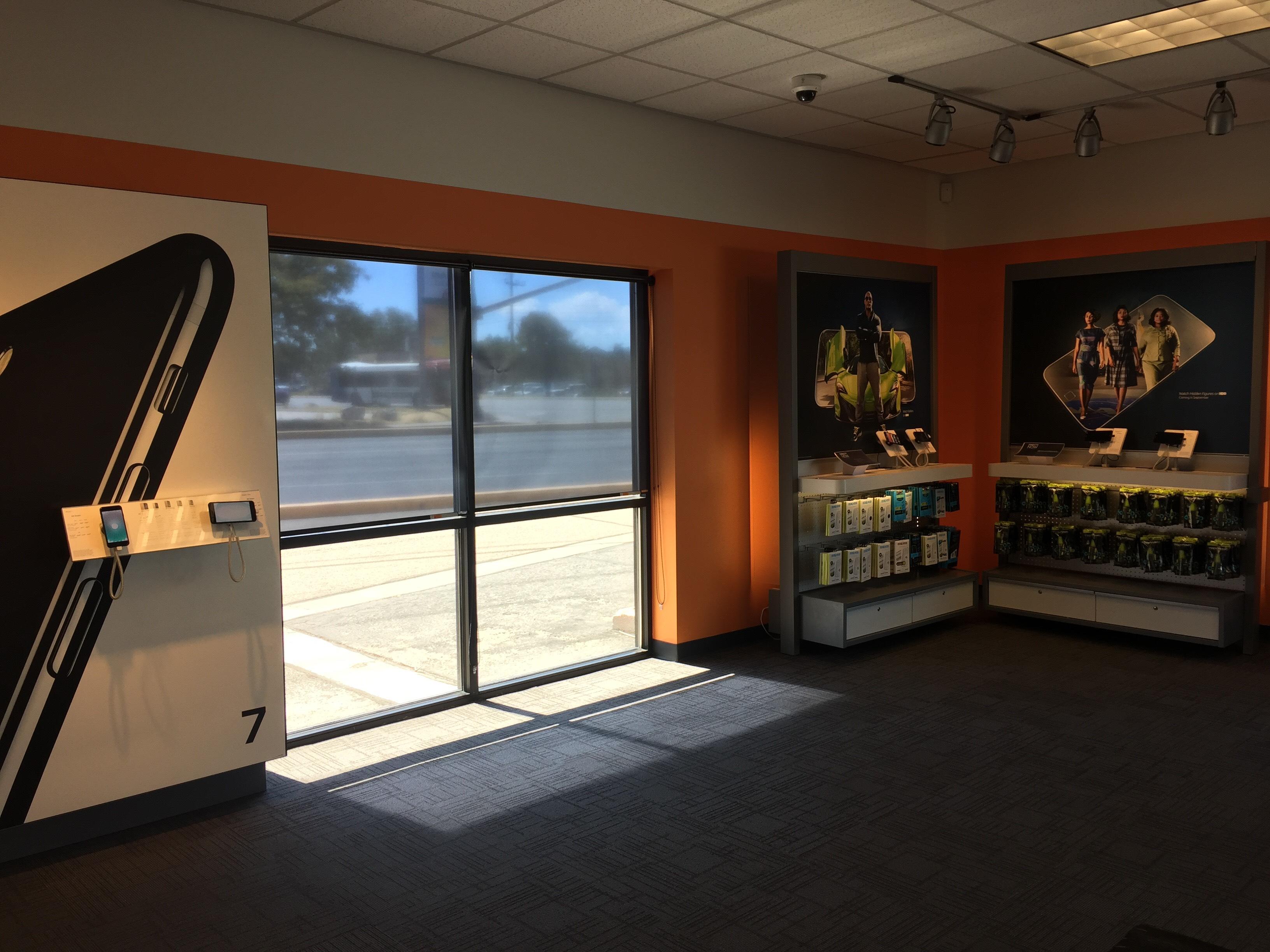 AT&T Store Photo