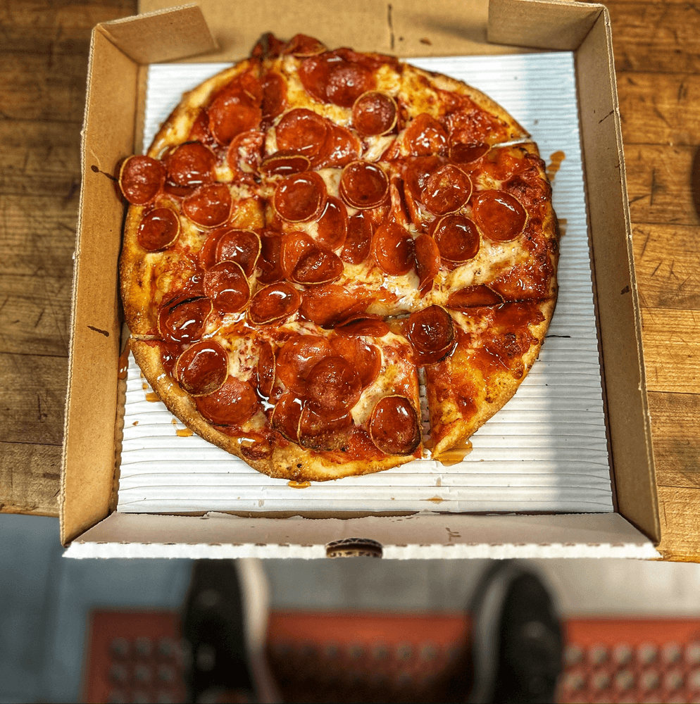 Hot Honey Chicago Tavern Pie (Small 10'')