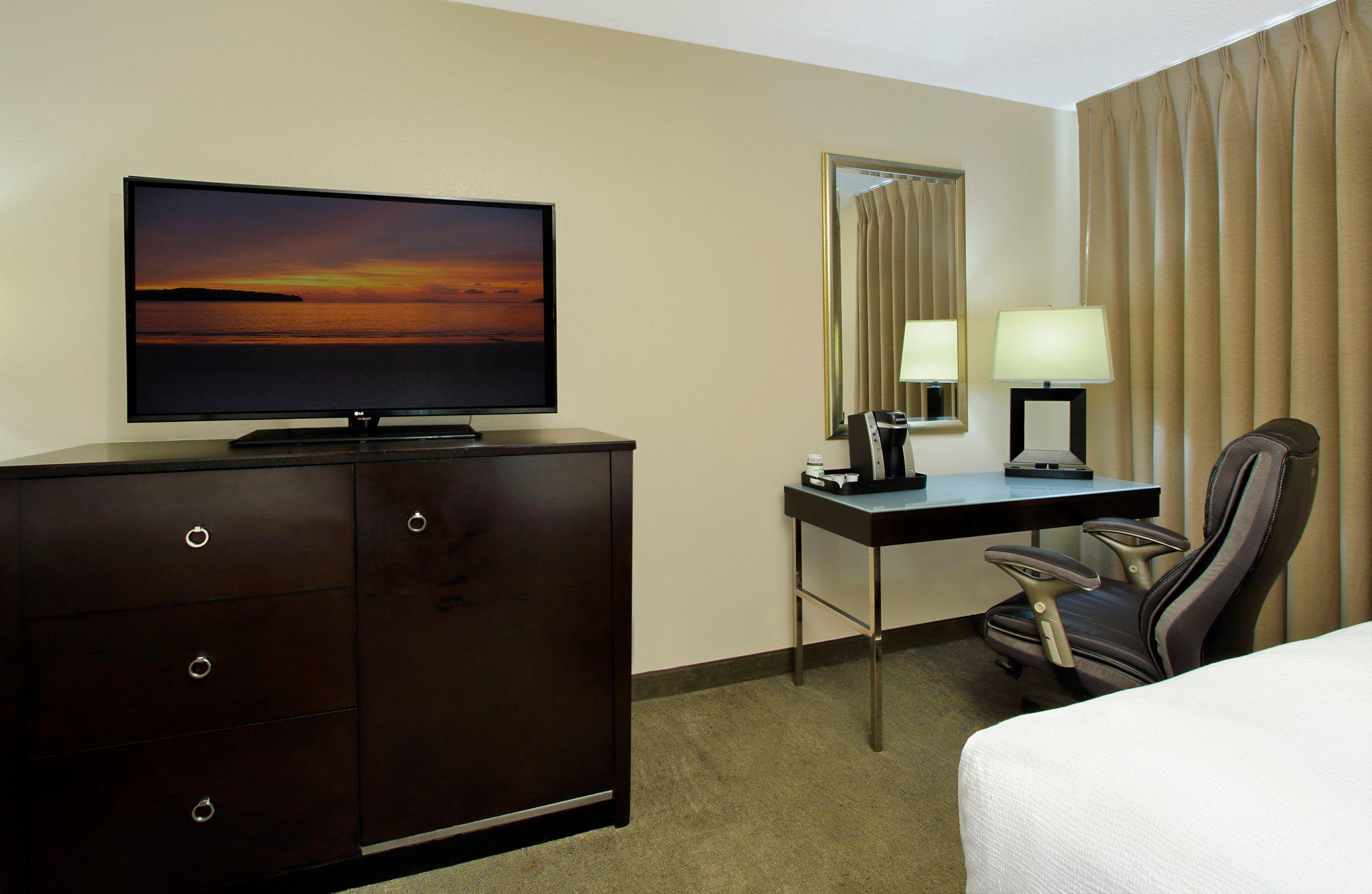 Holiday Inn Metairie New Orleans Airport Photo