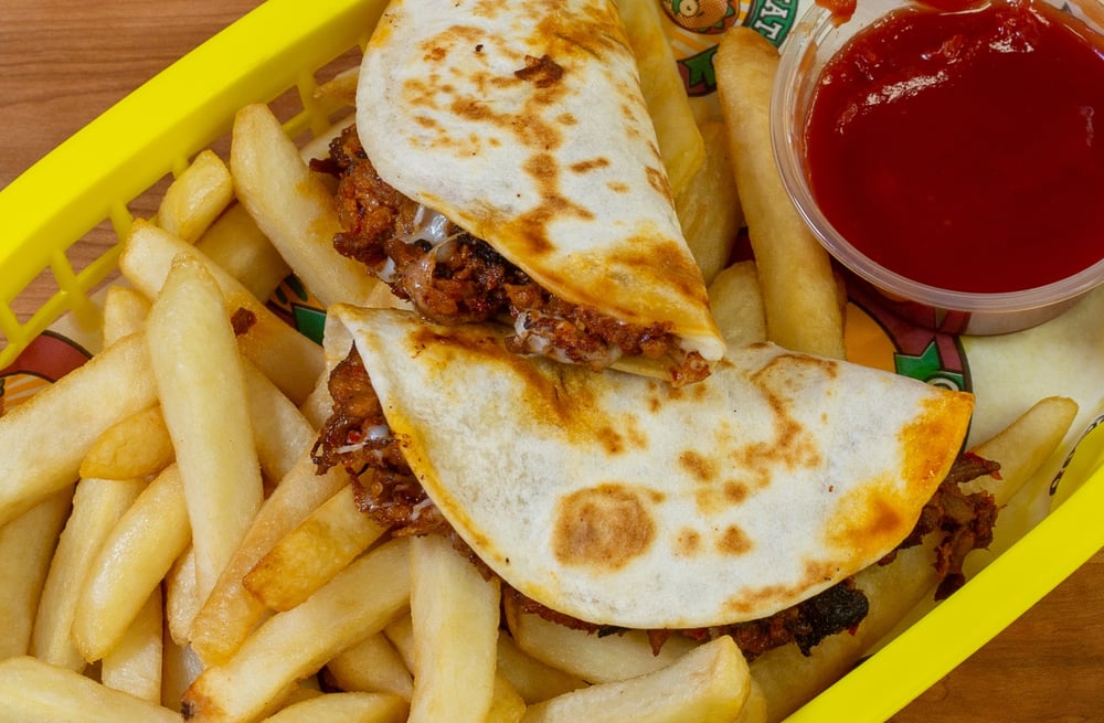 KIDS QUESADILLA W/FRIES