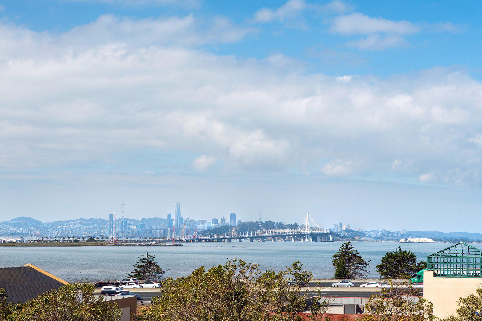 Four Points by Sheraton San Francisco Bay Bridge Photo