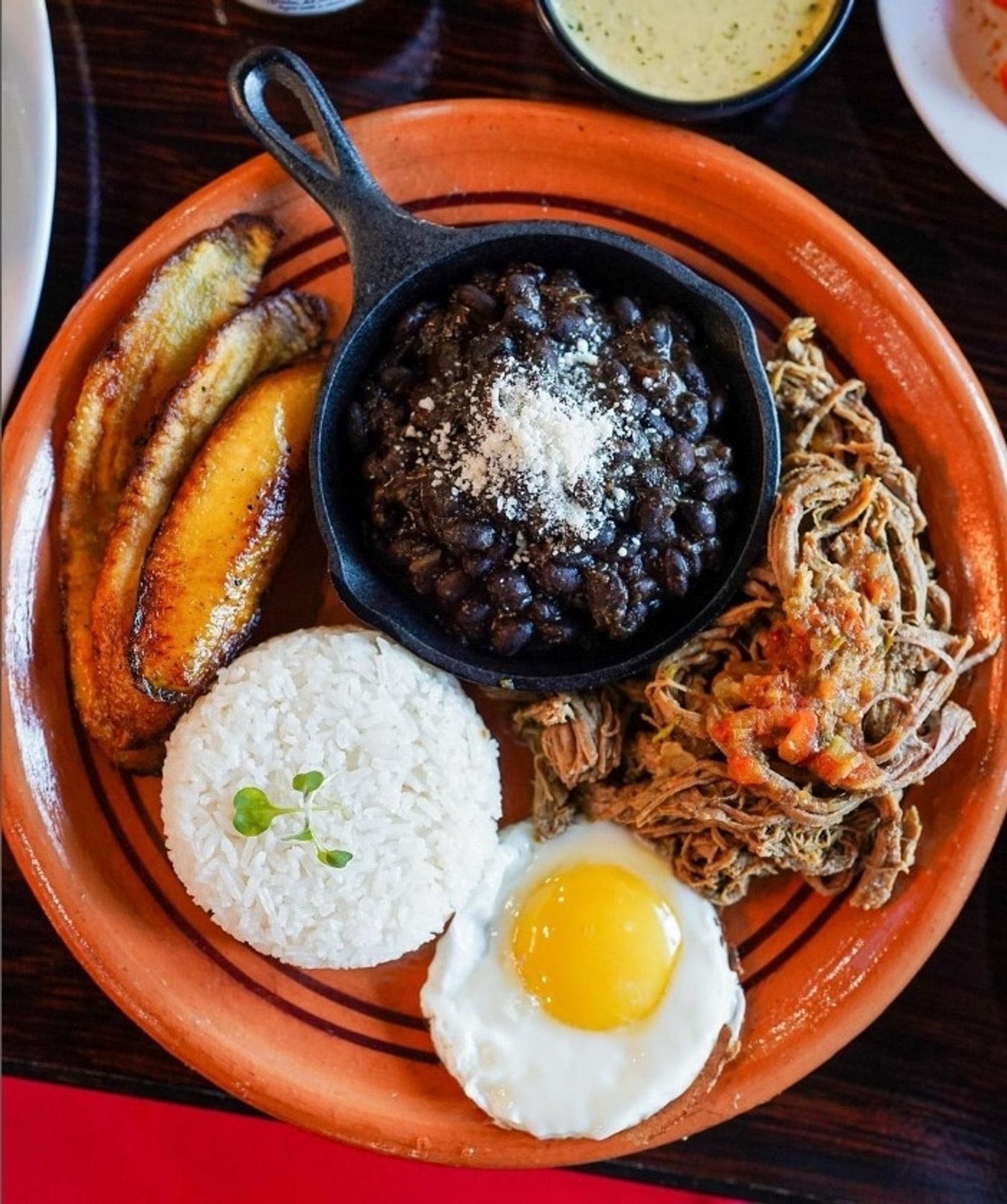 Pabellón Plate