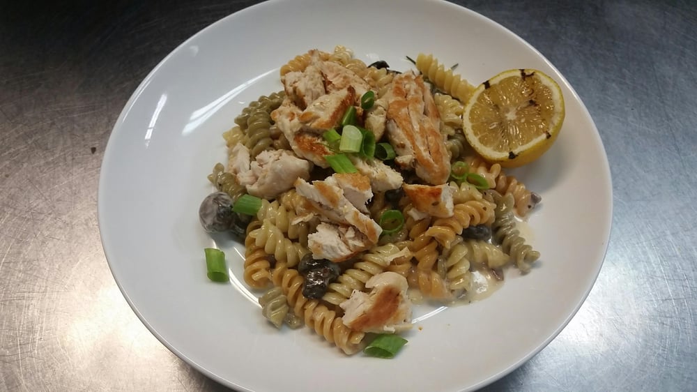 FAMILY PACK WOODLAND CHICKEN PASTA (Feeds 4 to 6)