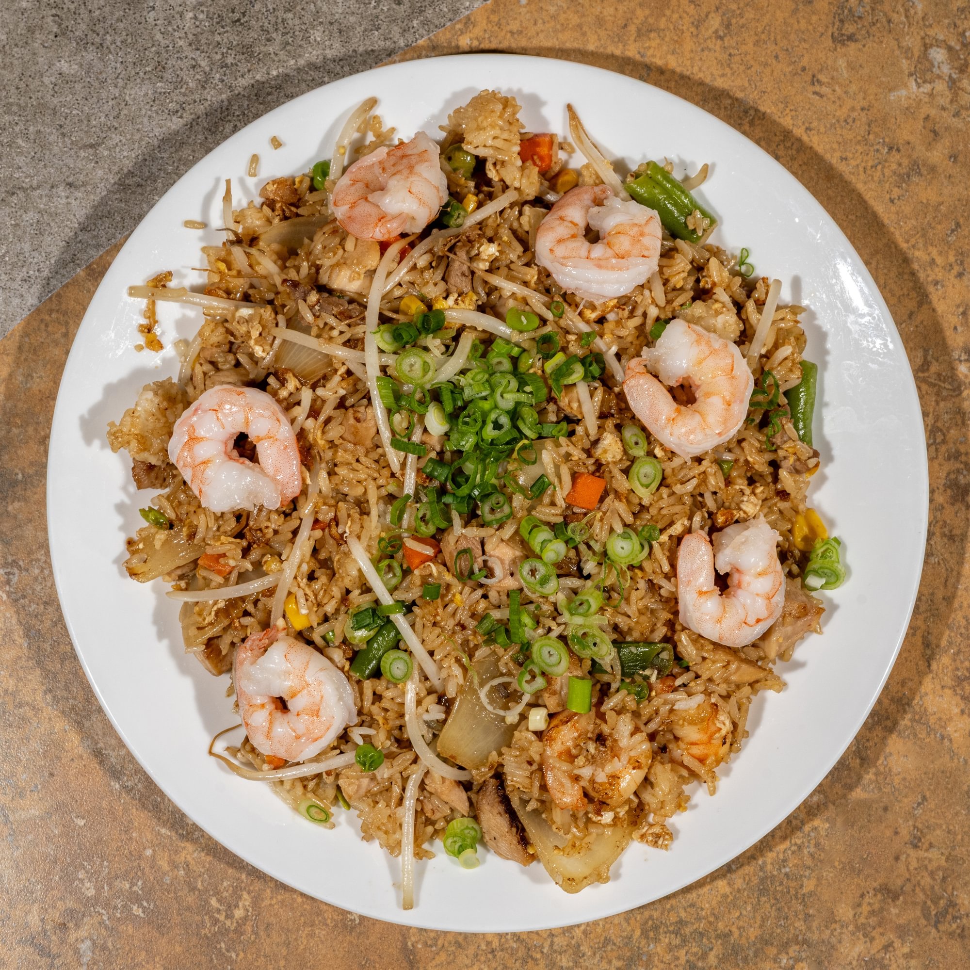 C6- Com Chien Tom (Shrimp Fried Rice)