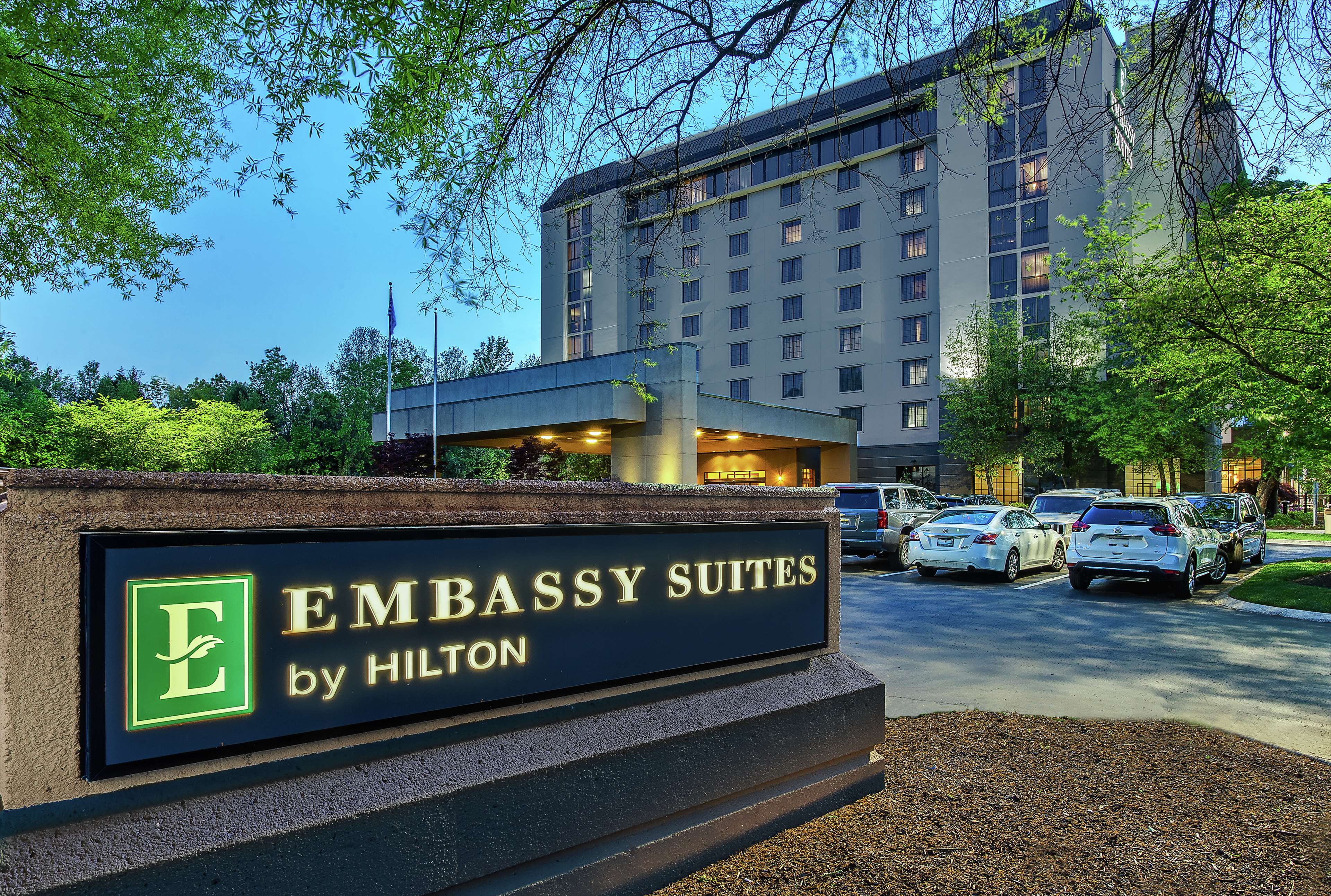 Embassy Suites by Hilton Nashville Airport Photo