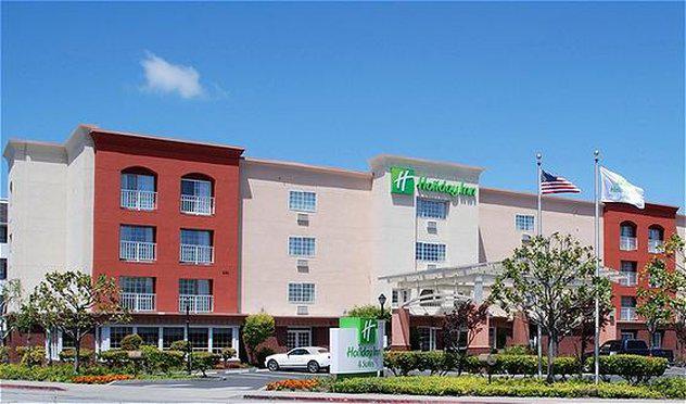 Holiday Inn & Suites San Mateo-San Francisco SFO Photo