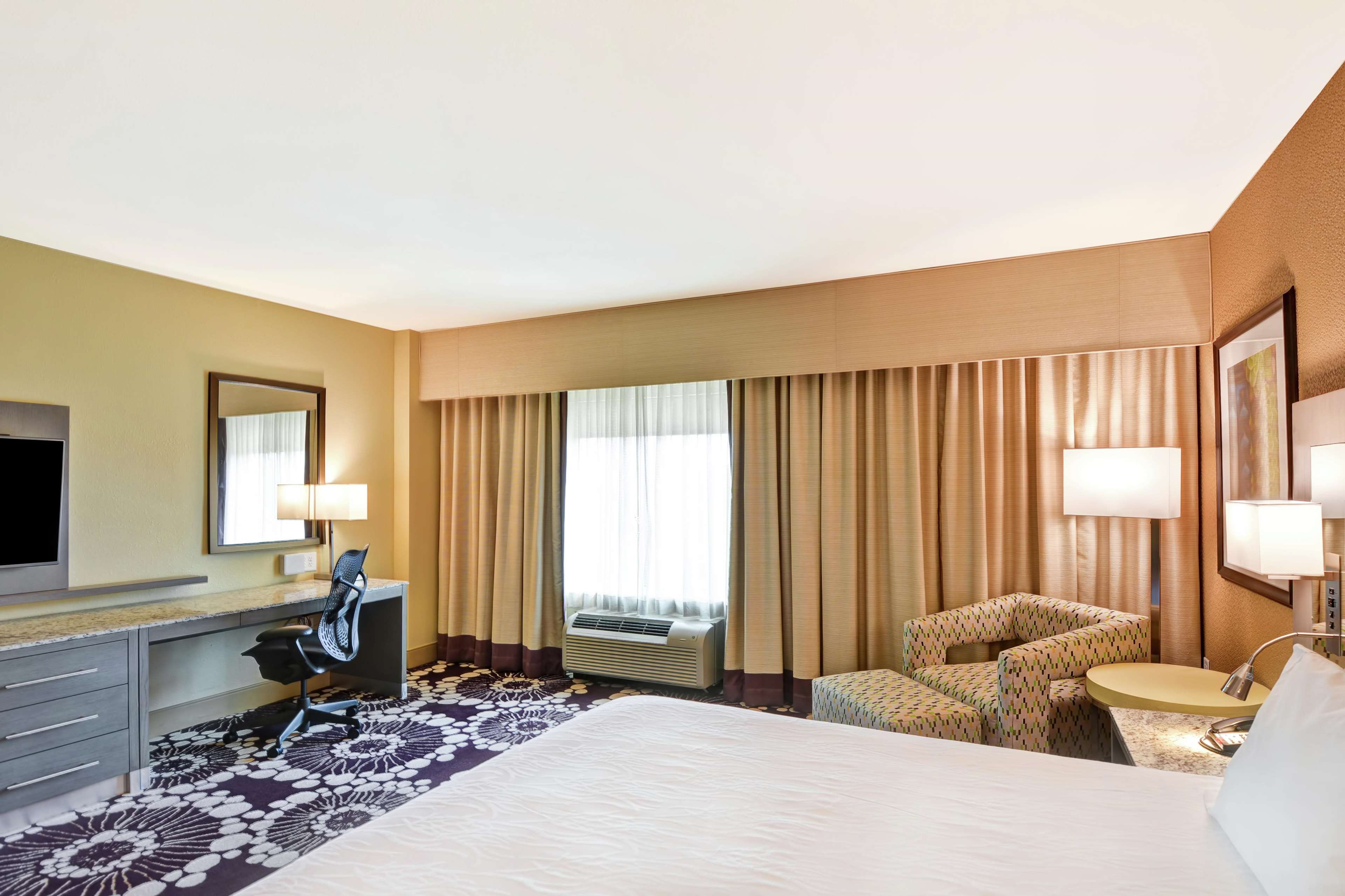 Hilton Garden Inn Raleigh /Crabtree Valley Photo