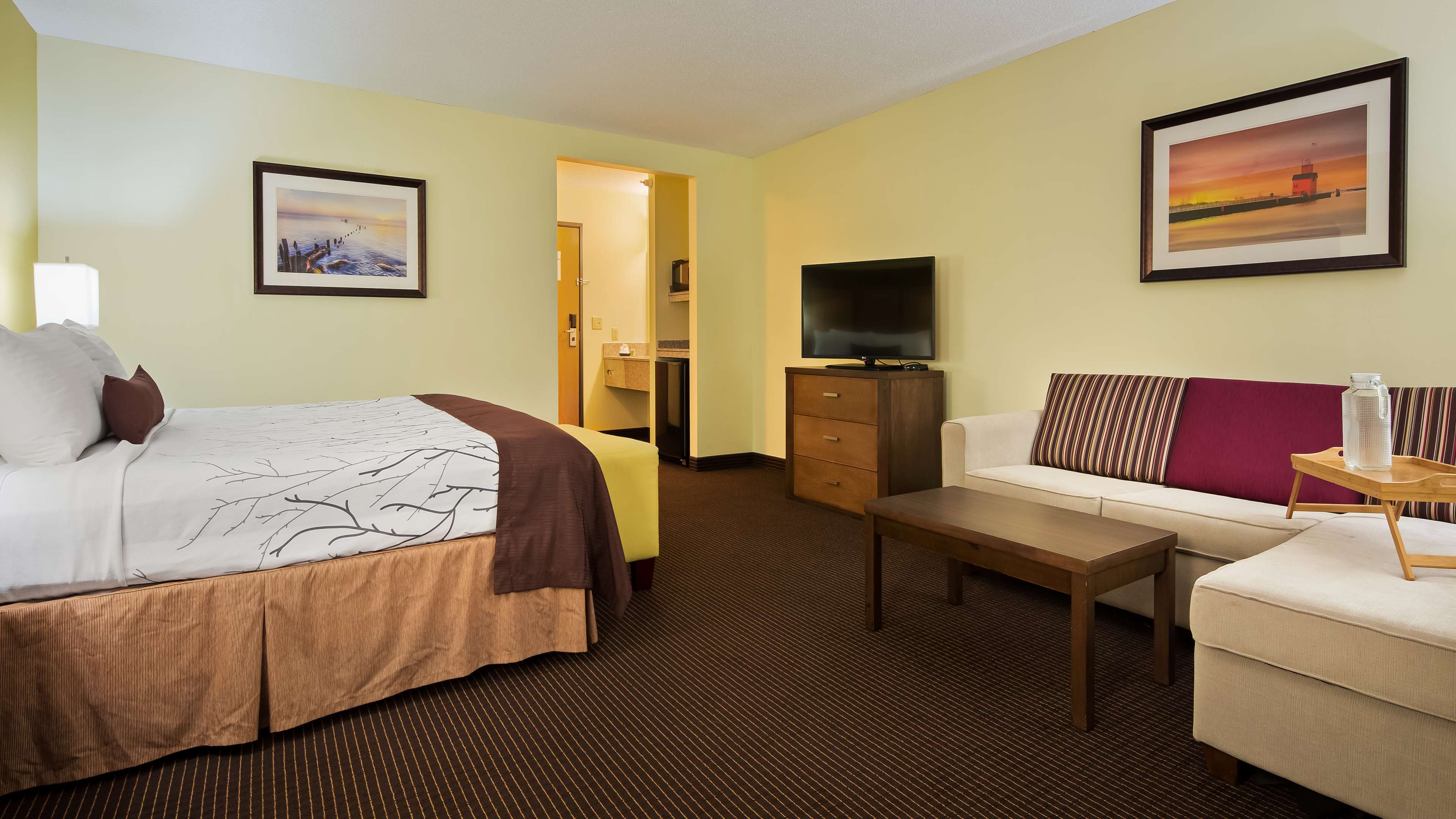 Best Western Plus Holland Inn & Suites - Holland, MI - Company Profile