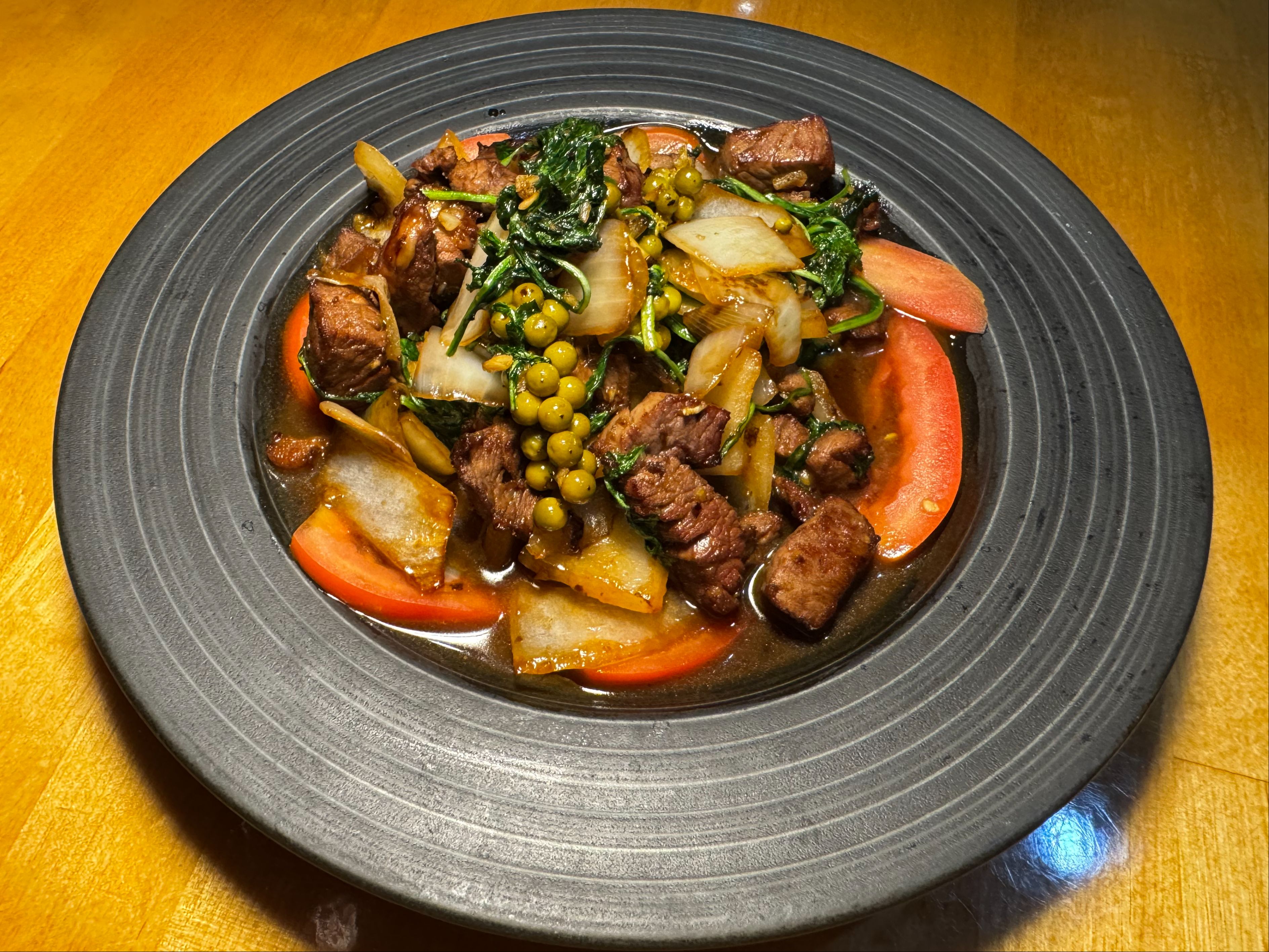 SHAKEN BEEF & ARUGULA