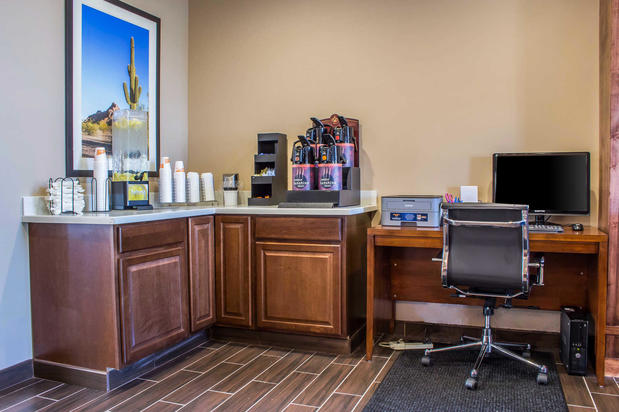 Images Comfort Inn & Suites at Talavi