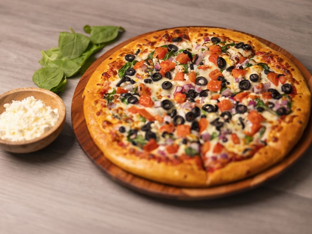 Medium Spinach Delight Pizza