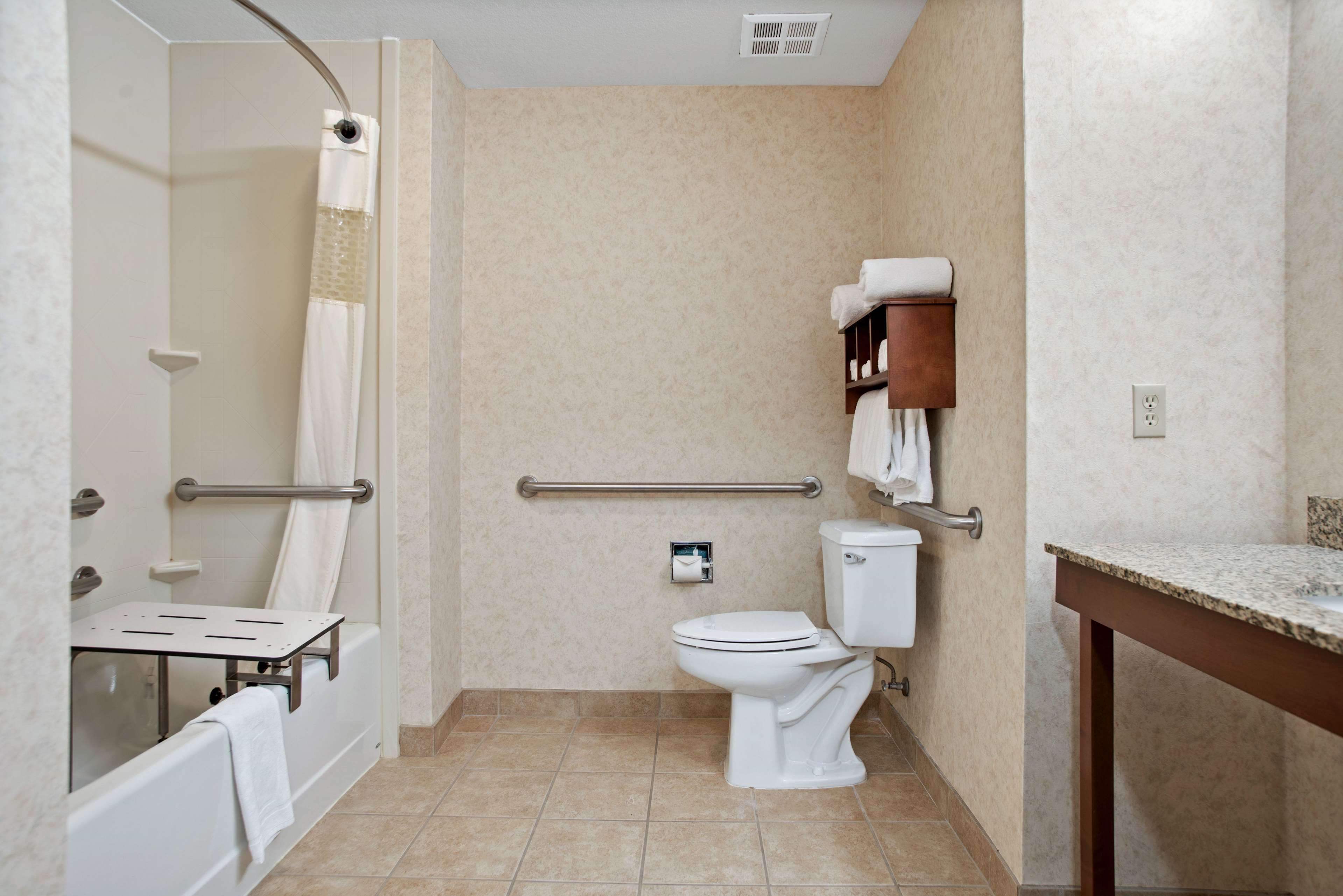 Hampton Inn Rapid City Photo