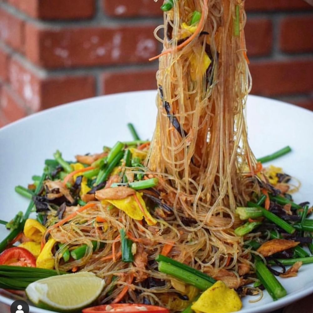 Stir Fry Glass Noodles (Mien Xao Cua)