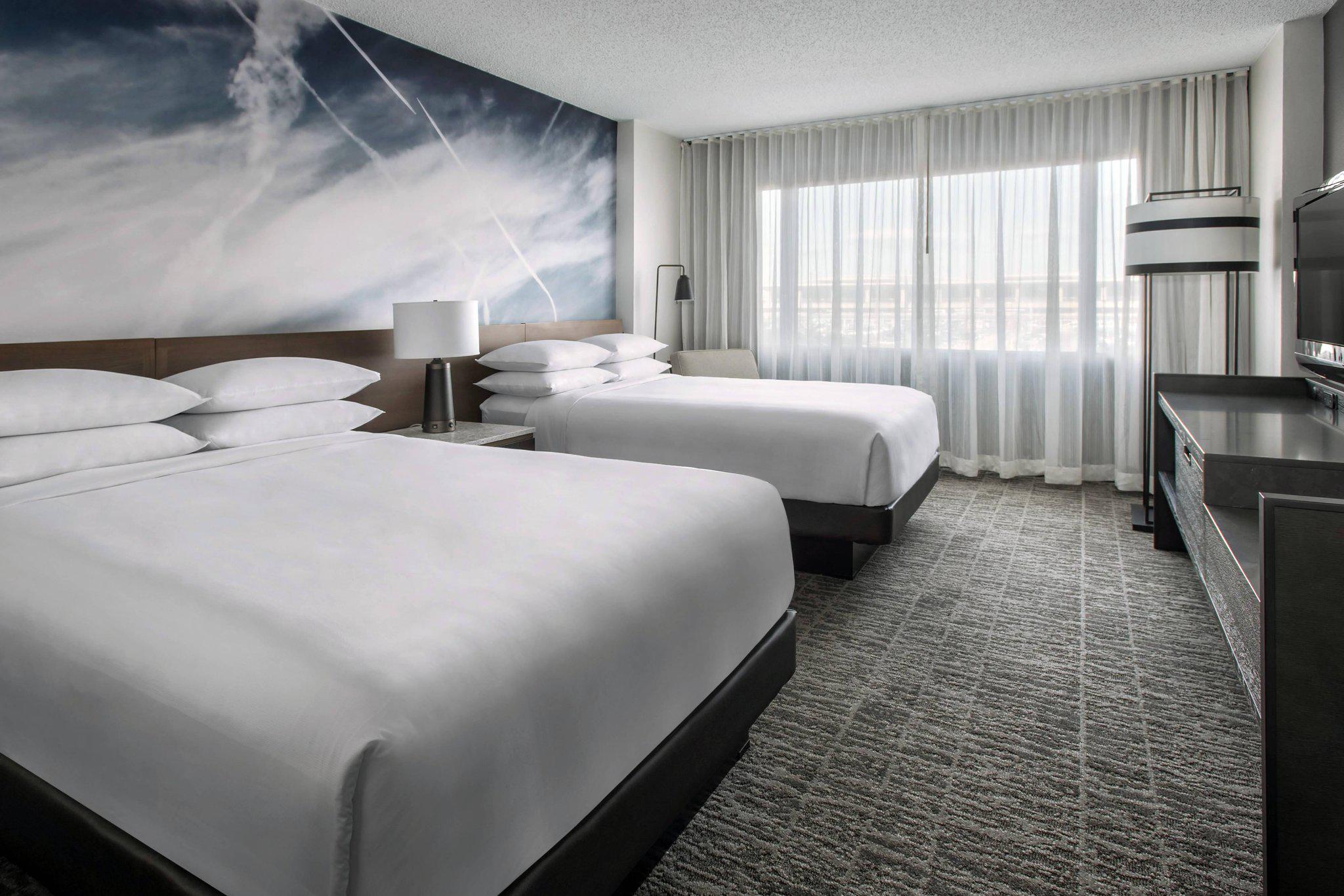 Newark Liberty International Airport Marriott Photo