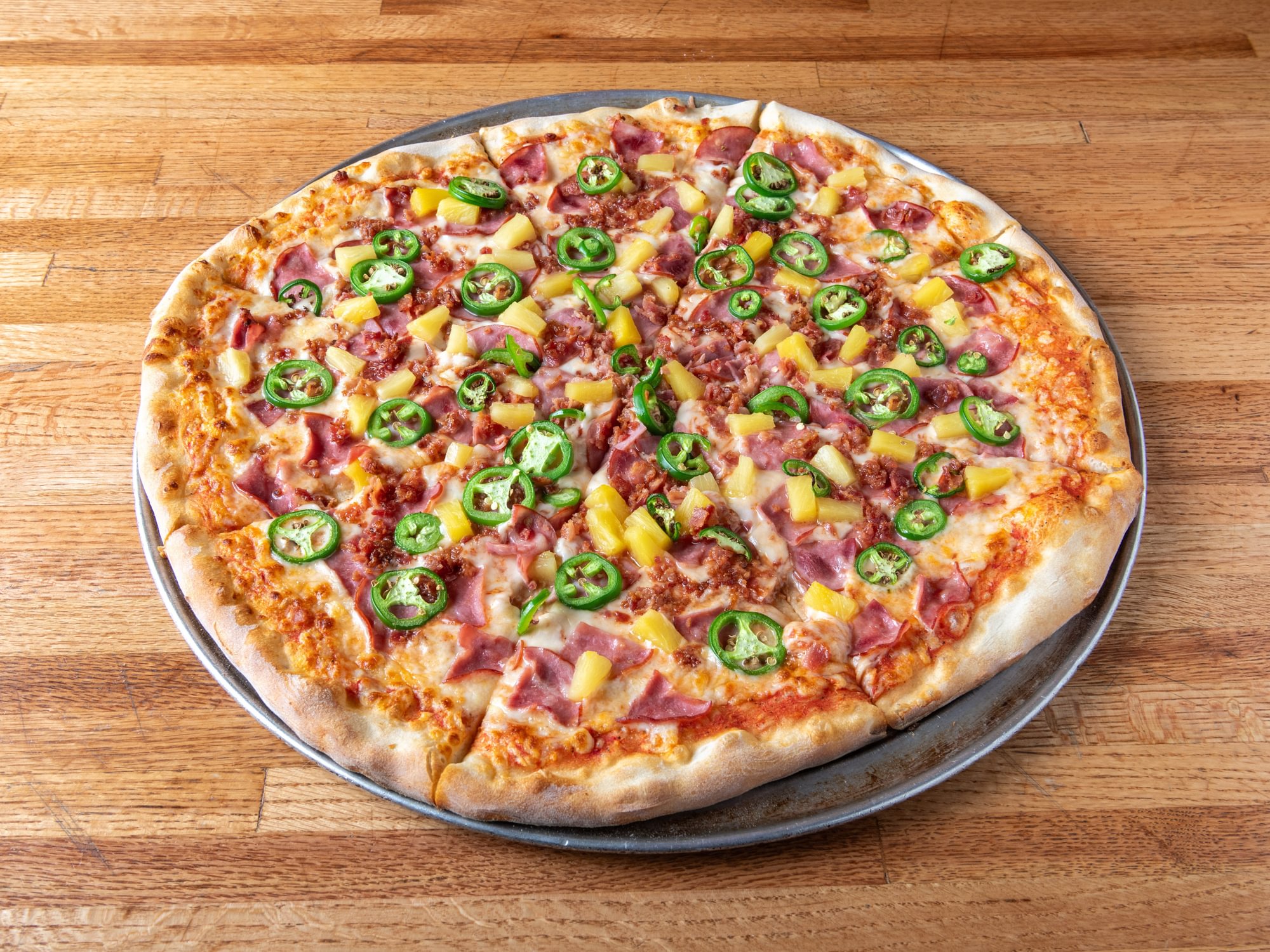 18" Spicy Hawaiian Pizza
