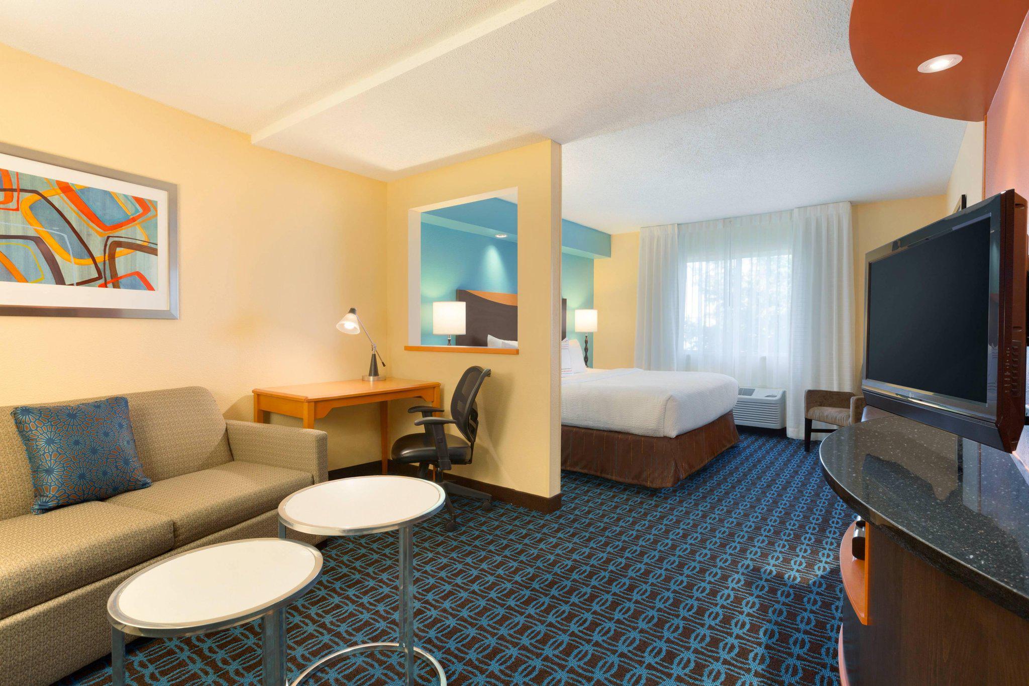 Fairfield Inn & Suites by Marriott Bismarck North Photo