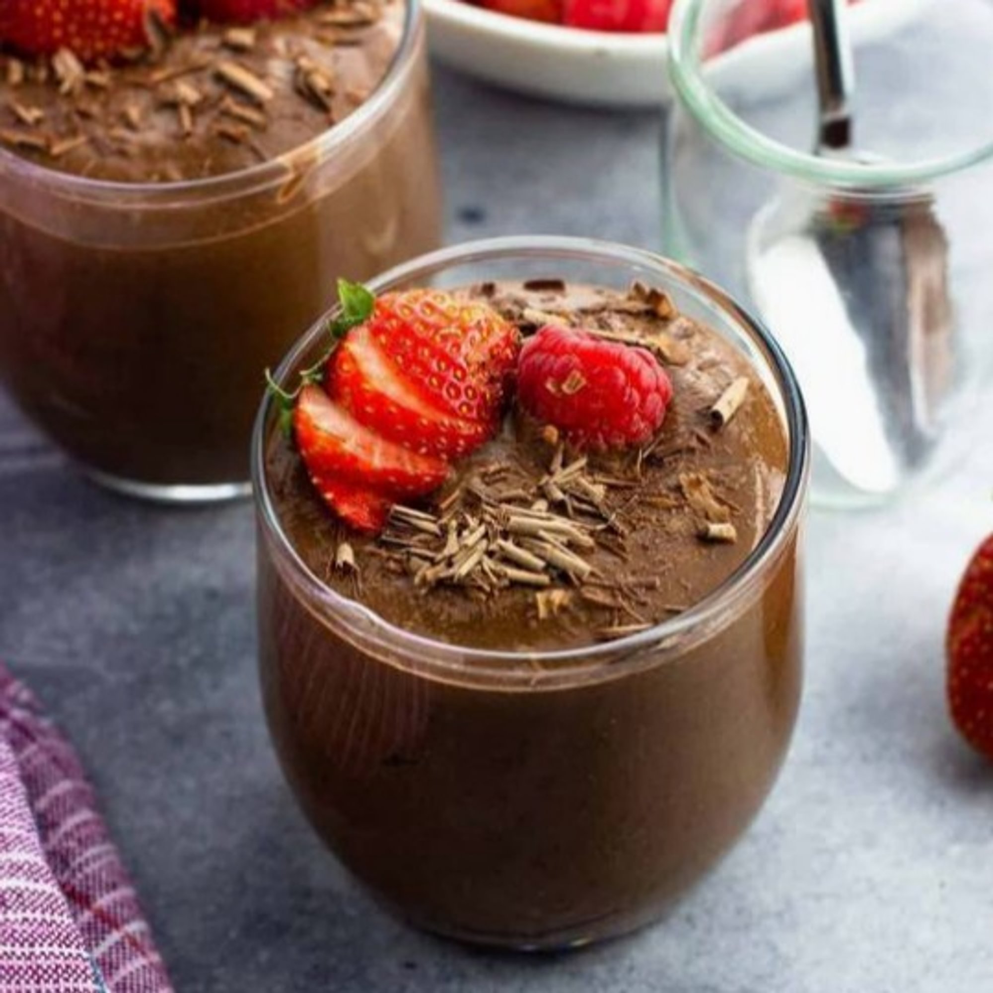 Chocolate Chia Pudding with Fresh Strawberry (Vegan)