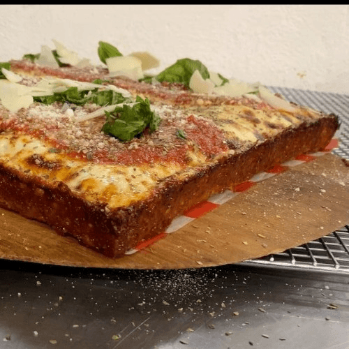 "Detroit" Style PAN Pizza (Caramelized Cheesy Crust)